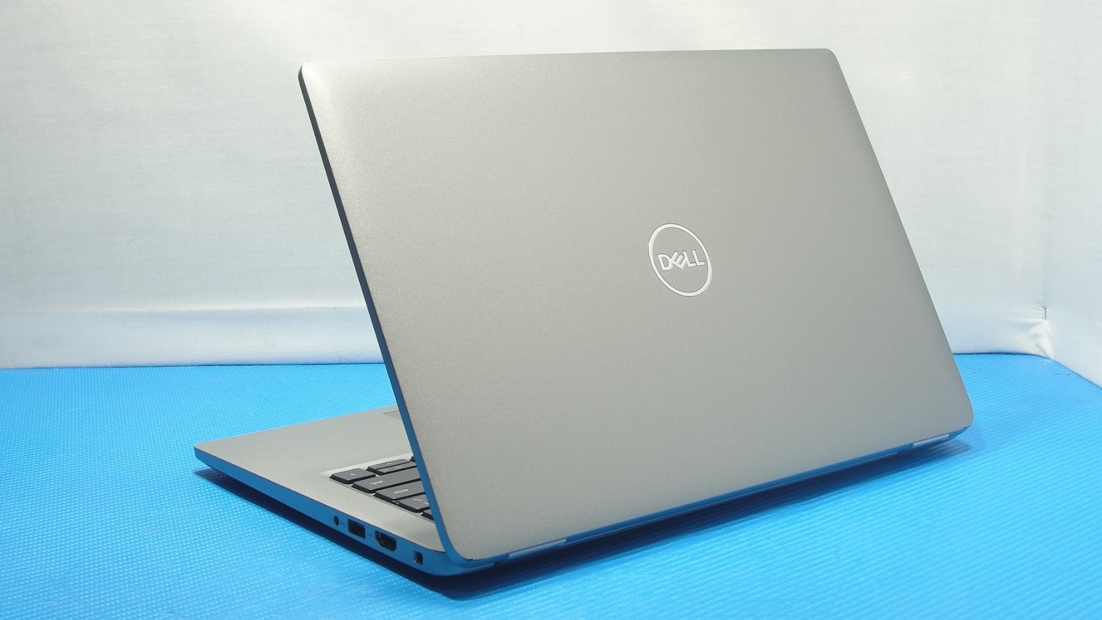 Dell Latitude 5450 14” FHD Ultra 7 165U 32GB 256GB W11P WRTY 08/2027 + Charger