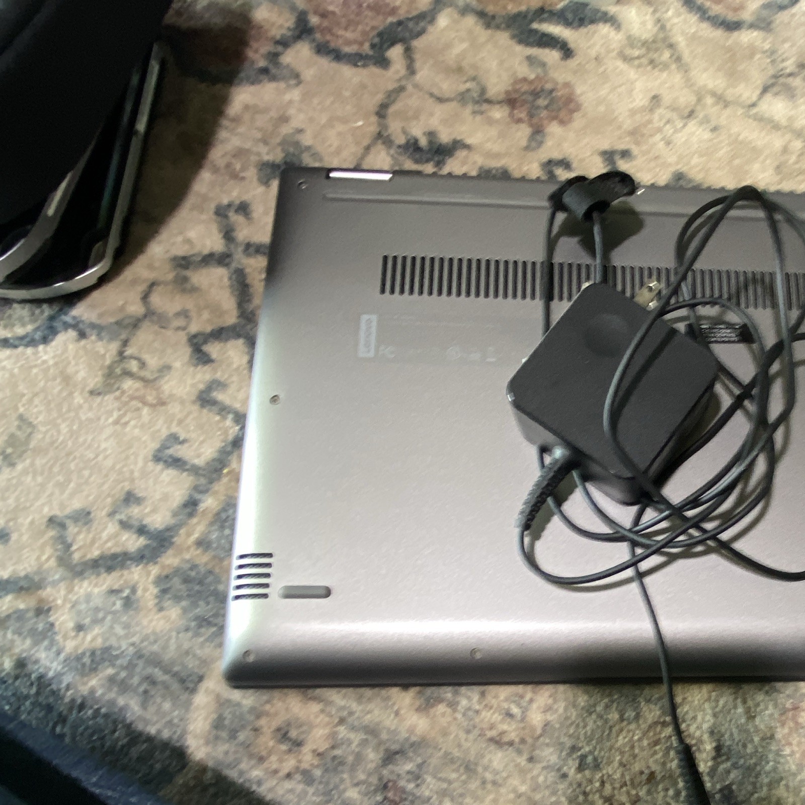 Lenovo Yoga 14in FHD Windows Laptop Core i7 16GB 512GB SSD Gray Charger