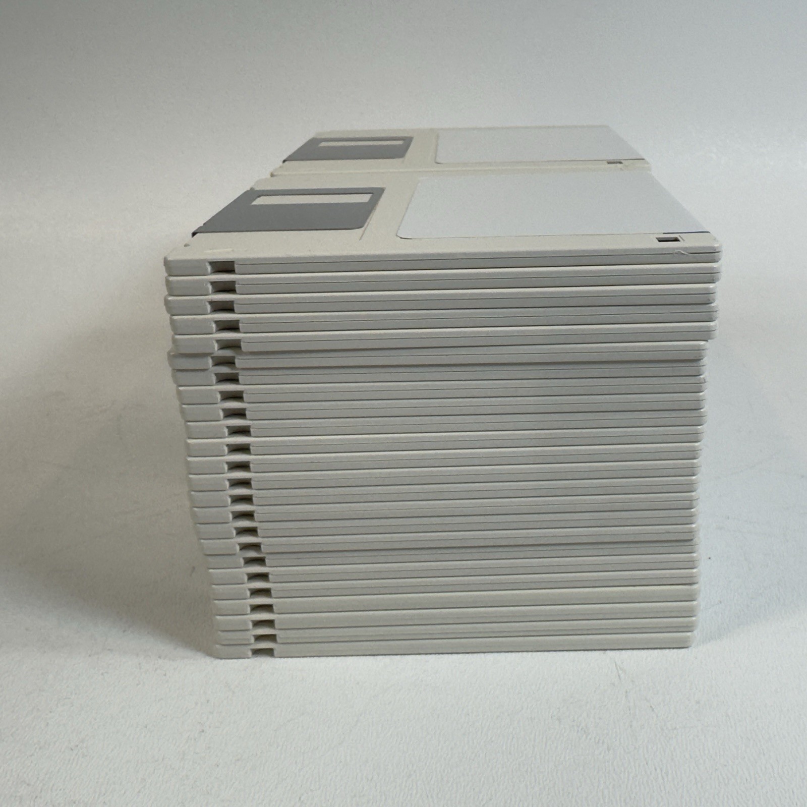 Lot of 48 Unused 3.5″ Floppy Disks -Double-Sided Double-Density (DSDD) 720KB NEW