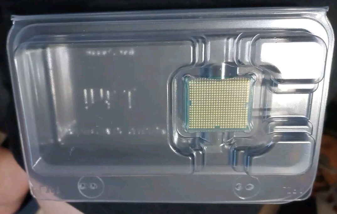 Intel Pentium III Mobile SL3RG CPU 500MHz 256KB 100MHz Socket 495