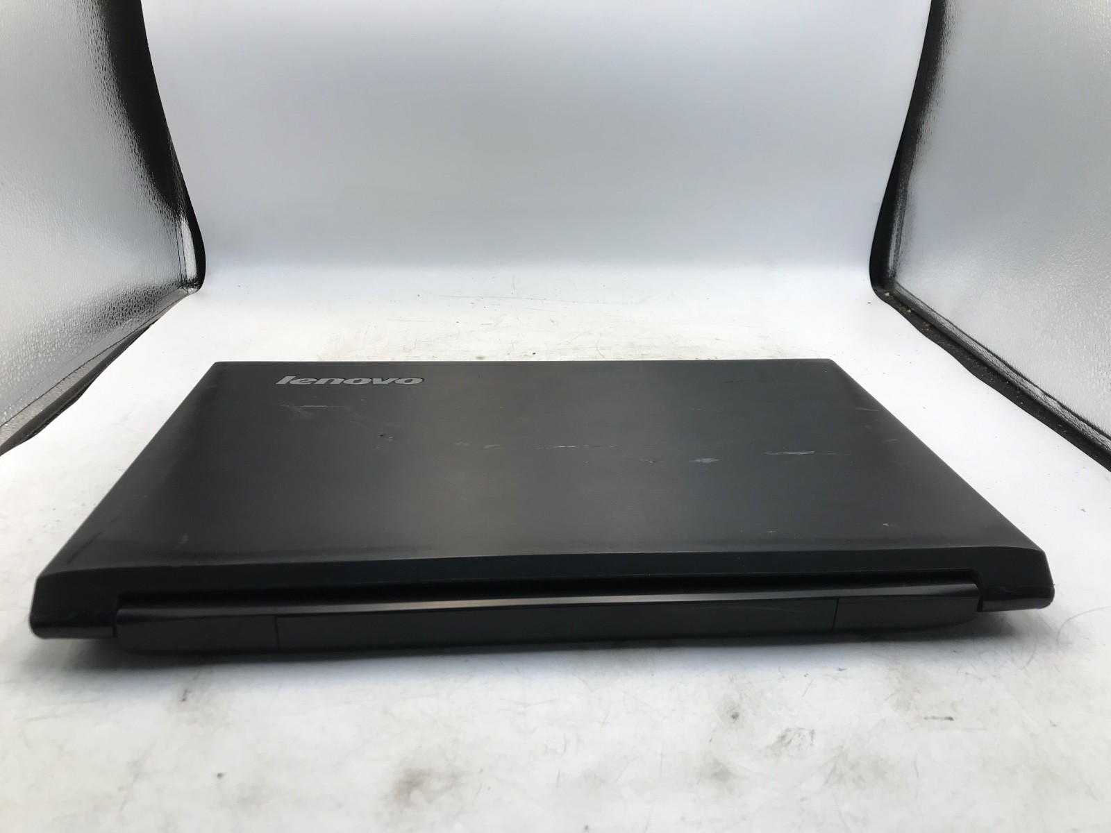 Lenovo B560 Intel Core i3-370M 15″ Laptop -BOOTS/BAD DISPLAY-MZ