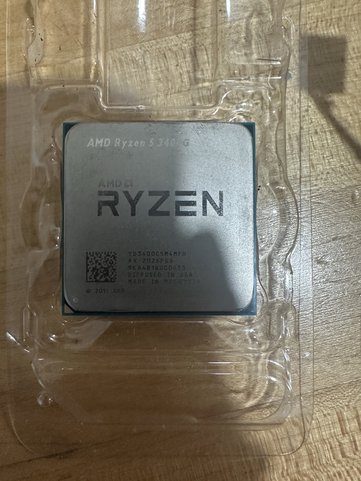 AMD Ryzen 5 3400G CPU w/stock fan