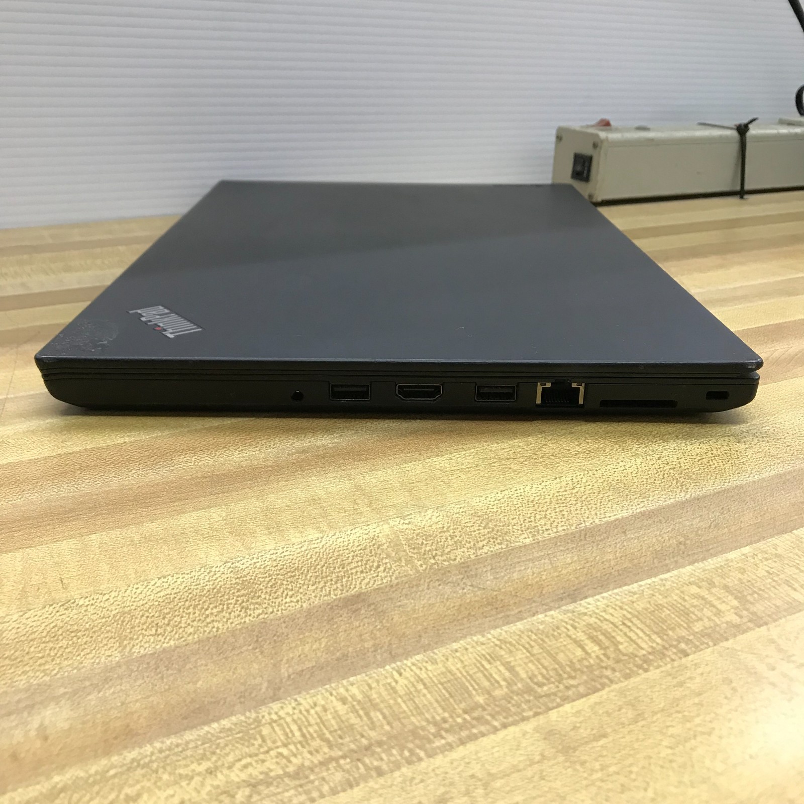Lenovo ThinkPad T470s 14″ i5-7300U 2.60GHz 8GB RAM 128GB SSD (Windows 11 Pro)