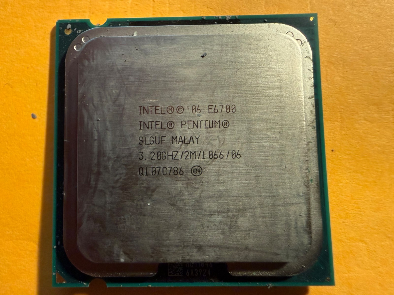 Intel Pentium CPU SLGUF E6700 3.2 GHz Dual-Core 1066MHz Processor Socket LGA775