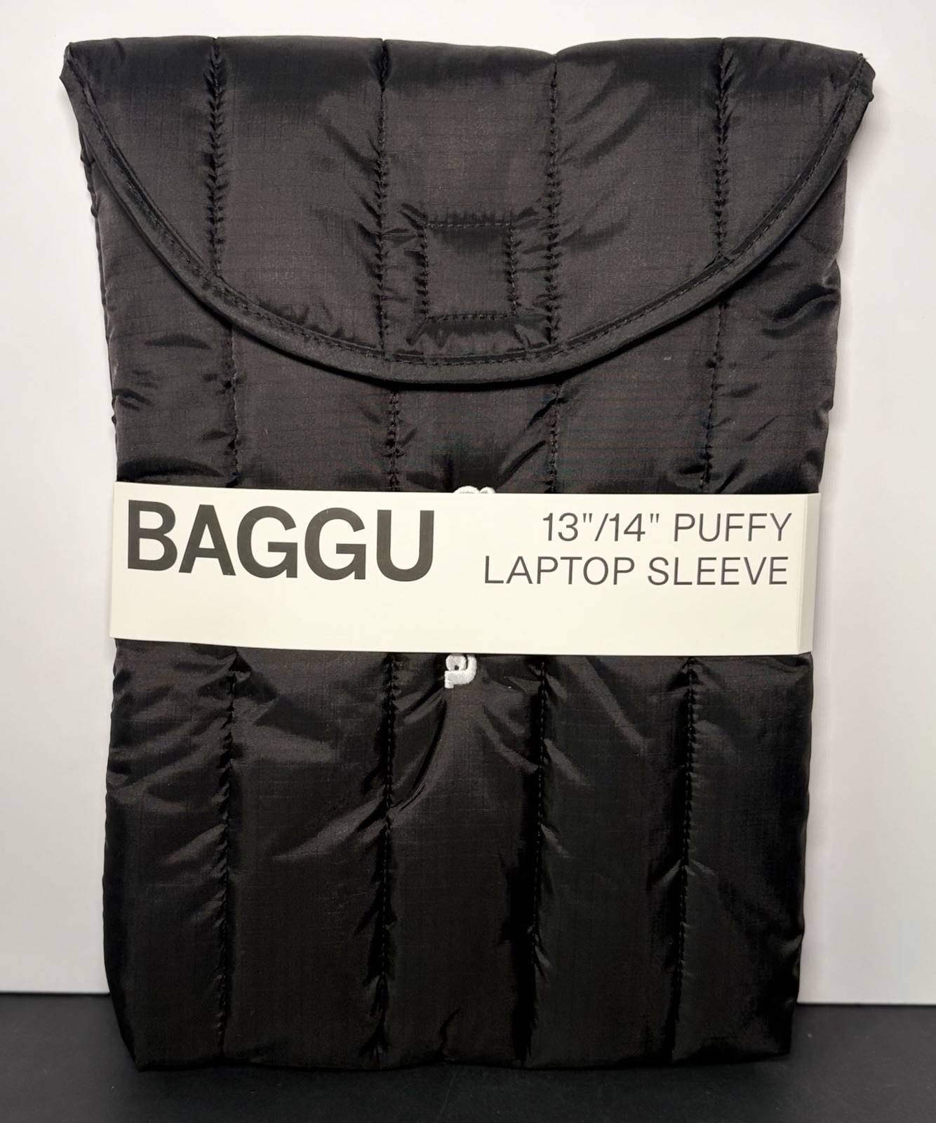 NWT Baggu Puffy Quilted Laptop Sleeve 13/14” BLACK, Data Logo