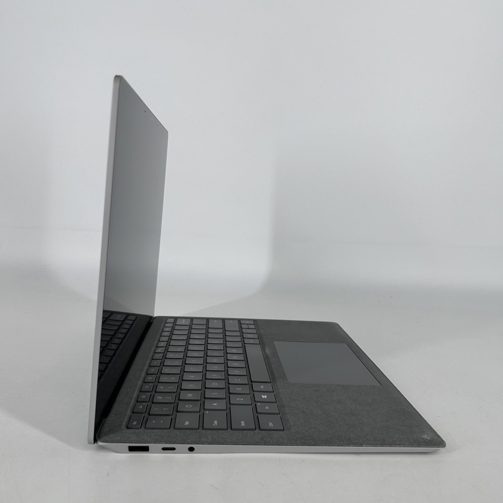 Microsoft Surface Laptop 4 13.5 NON-TOUCH 2K i5-1135G7 2.40GHz 8GB 512GB SSD