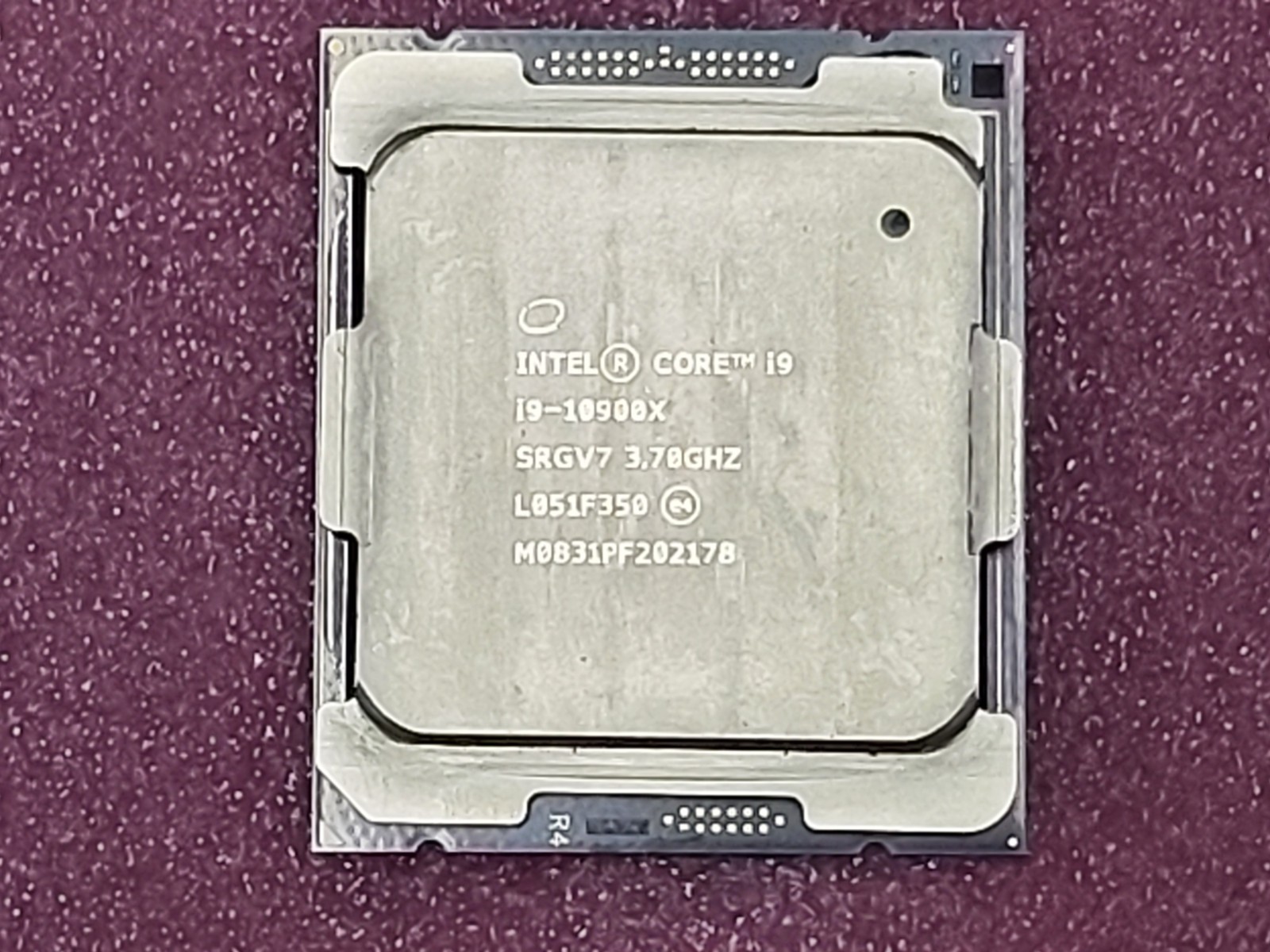 Intel Core I9-10900X Desktop Processor 3.70GHz 10-Core SRGV7 FCLGA2066 Plz READ