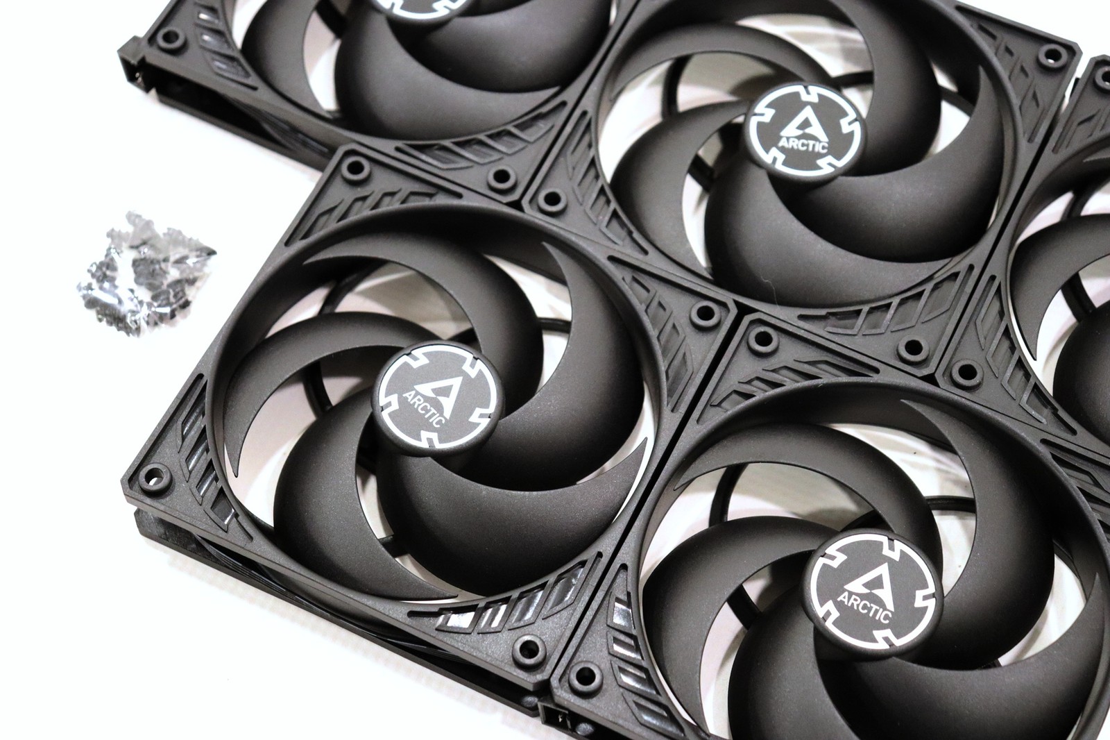 Artic 5-Pack 120mm P12 PWM PST Case Fans