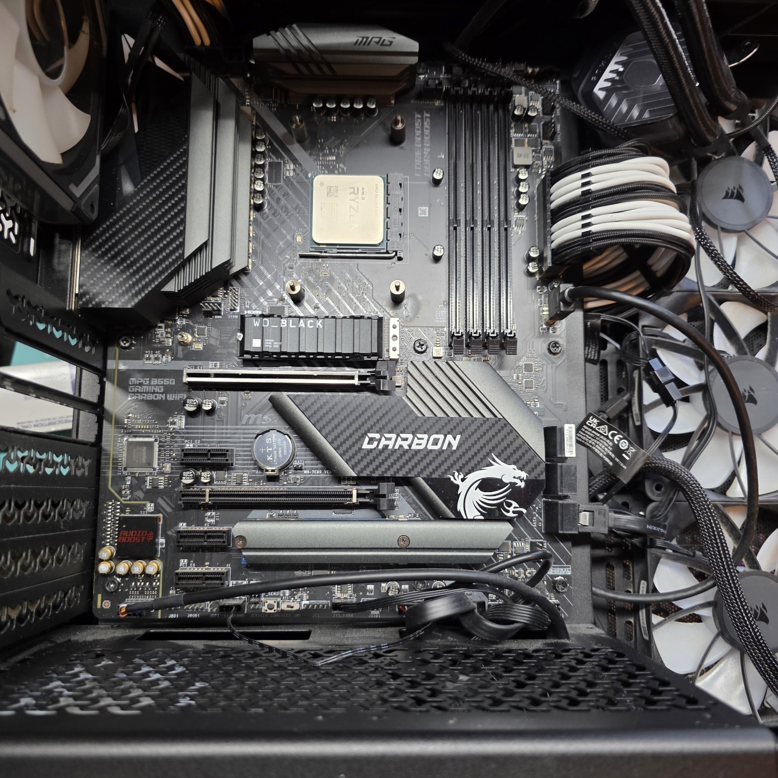 MSI MPG B550 Gaming Carbon WiFi ATX AM4 w/ Ryzen 7 5800X 3.8GHz DDR4