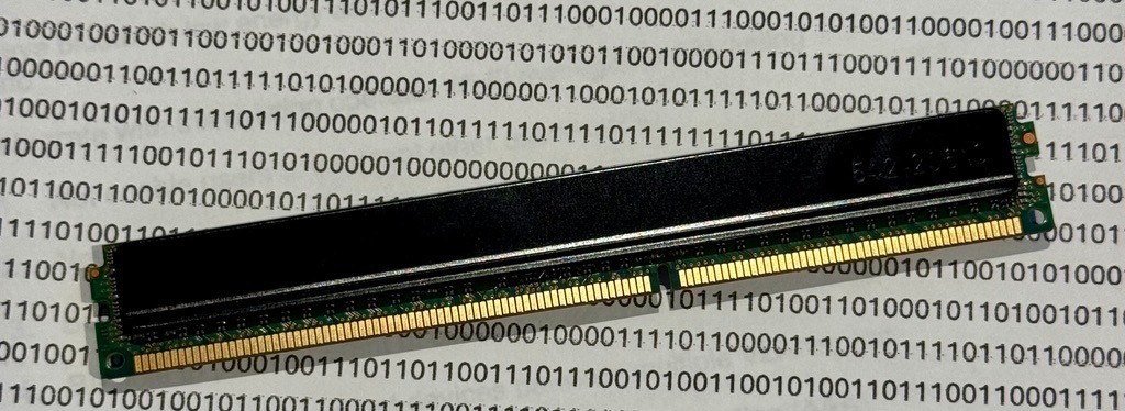 Micron 16GB 2Rx4 PC3L-10600R DDR3 1333MHz 1.35V VLP ECC REG Memory RAM