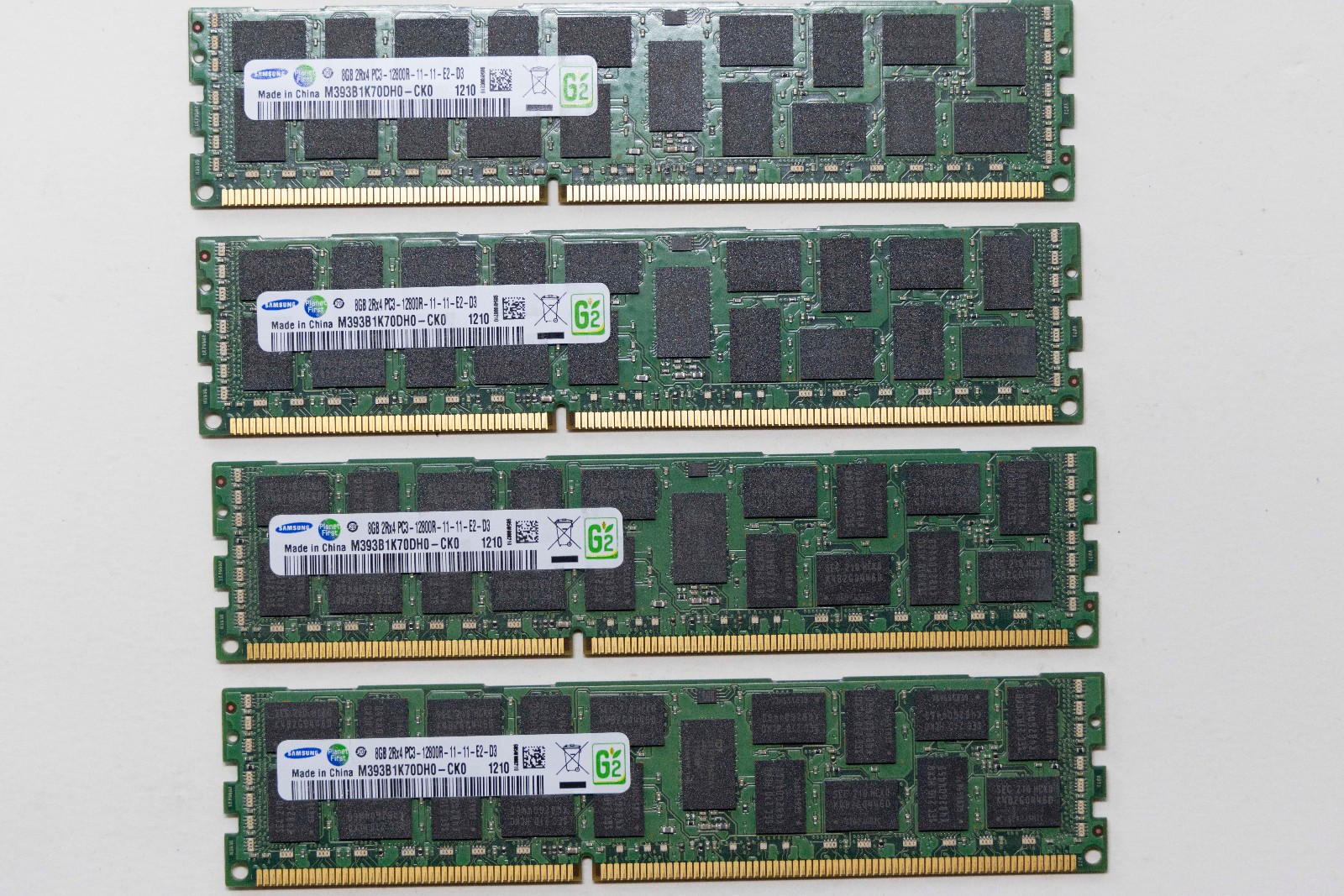 Set of 4 8GB (32GB) Samsung DDR3-1600 PC3-12800R ECC Server Memory RAM