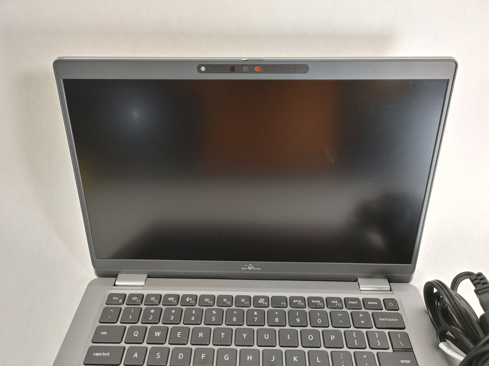 Dell Latitude 5330 Core i7-1265U 1.80 GHz 16 GB 256 GB NVMe Windows 11 Pro