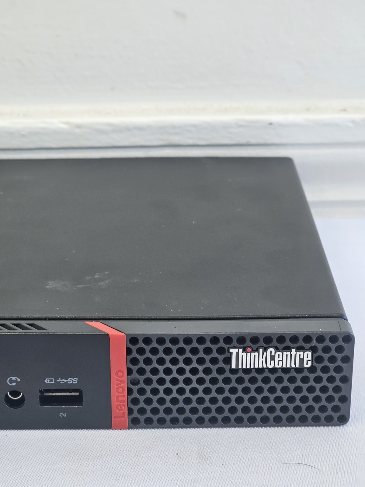 Lenovo ThinkCentre M715q Tiny PC – AMD A12-9800E – 8GB RAM 160GB HDD Win 10 READ
