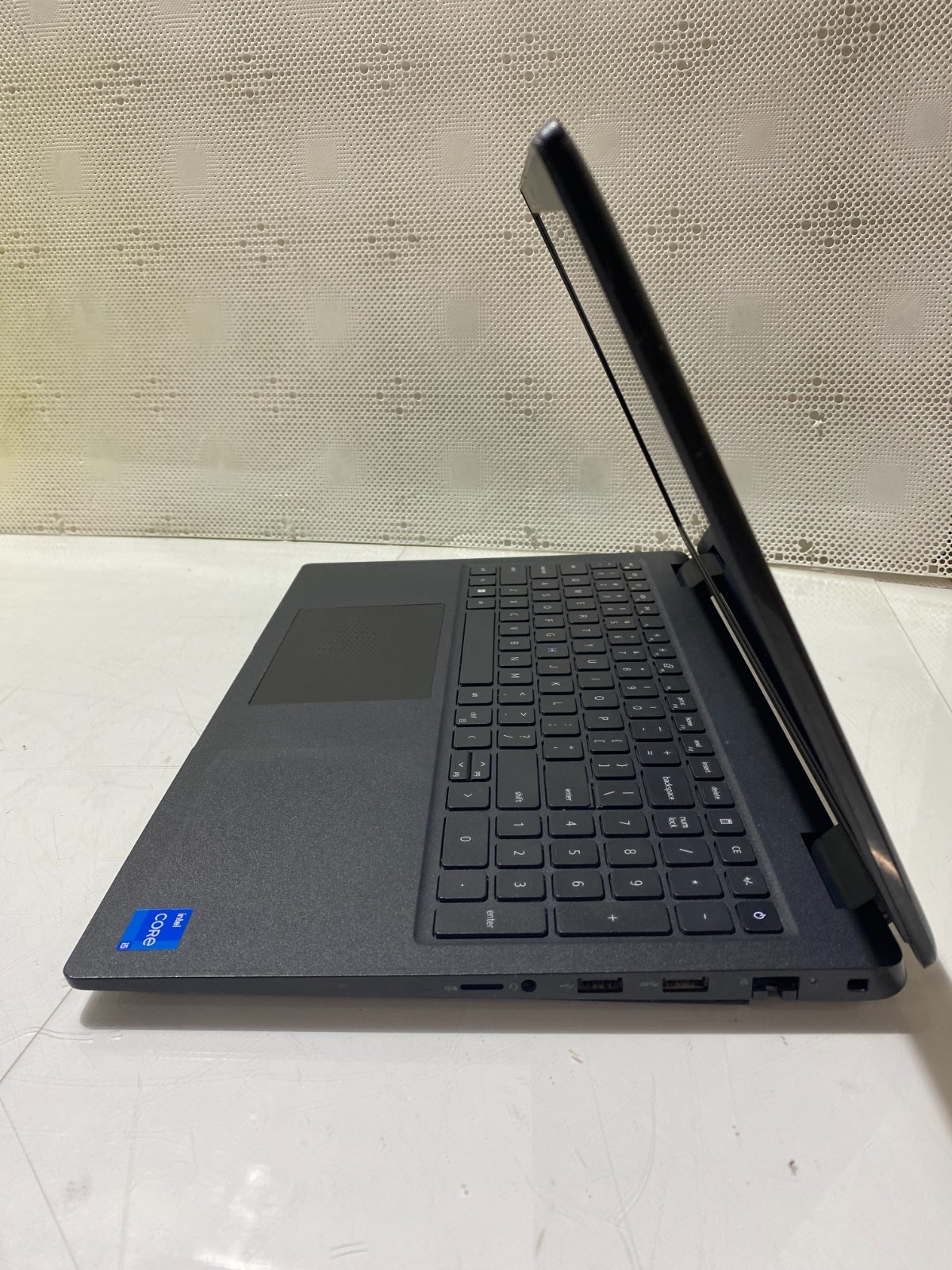 DELL LATITUDE 3520 i5-1135G7@2.40GHz 8GB RAM 512GB SSD NVMe W11P