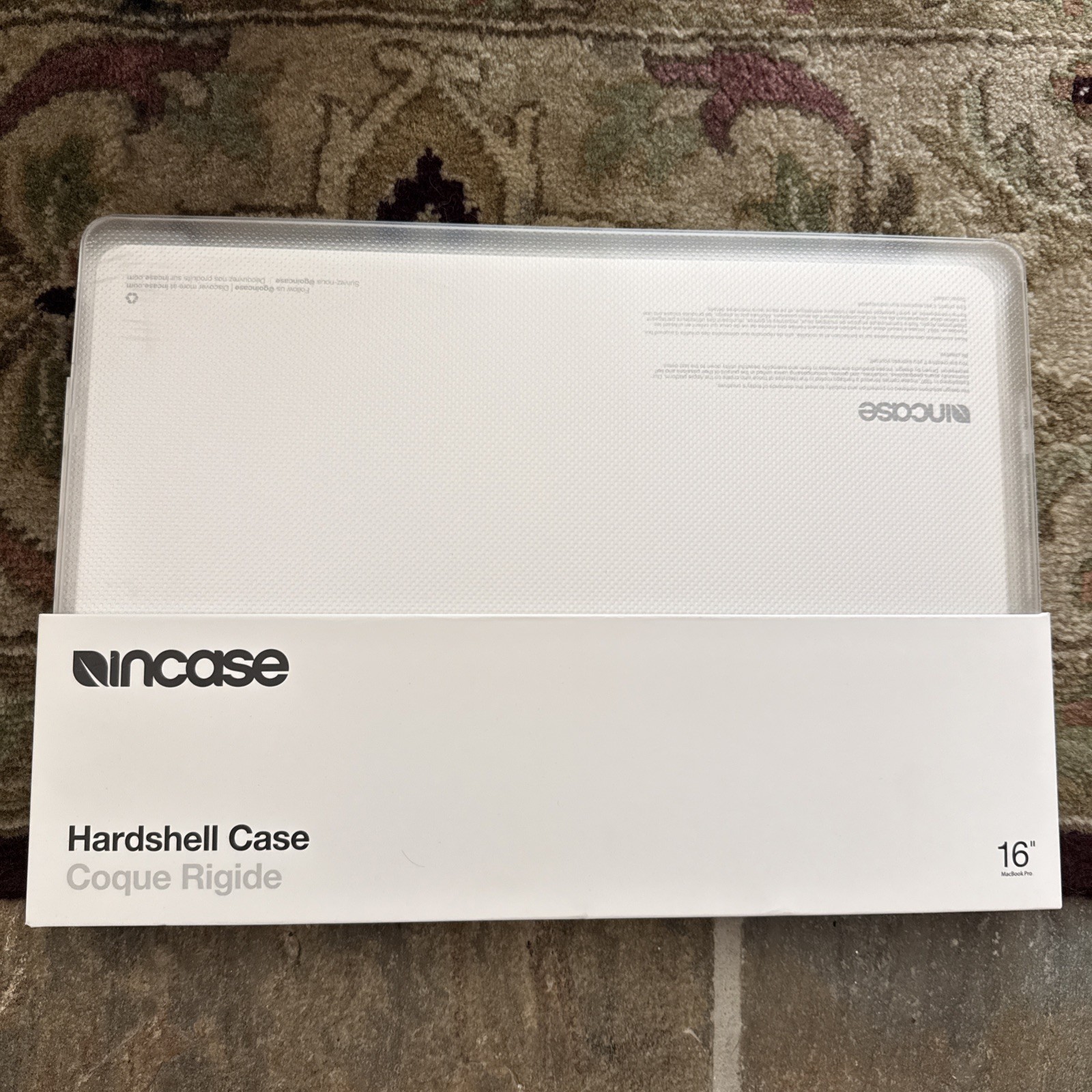 Incase Hardshell Dots Case Black for MacBook Pro 16 inch 2019-2020