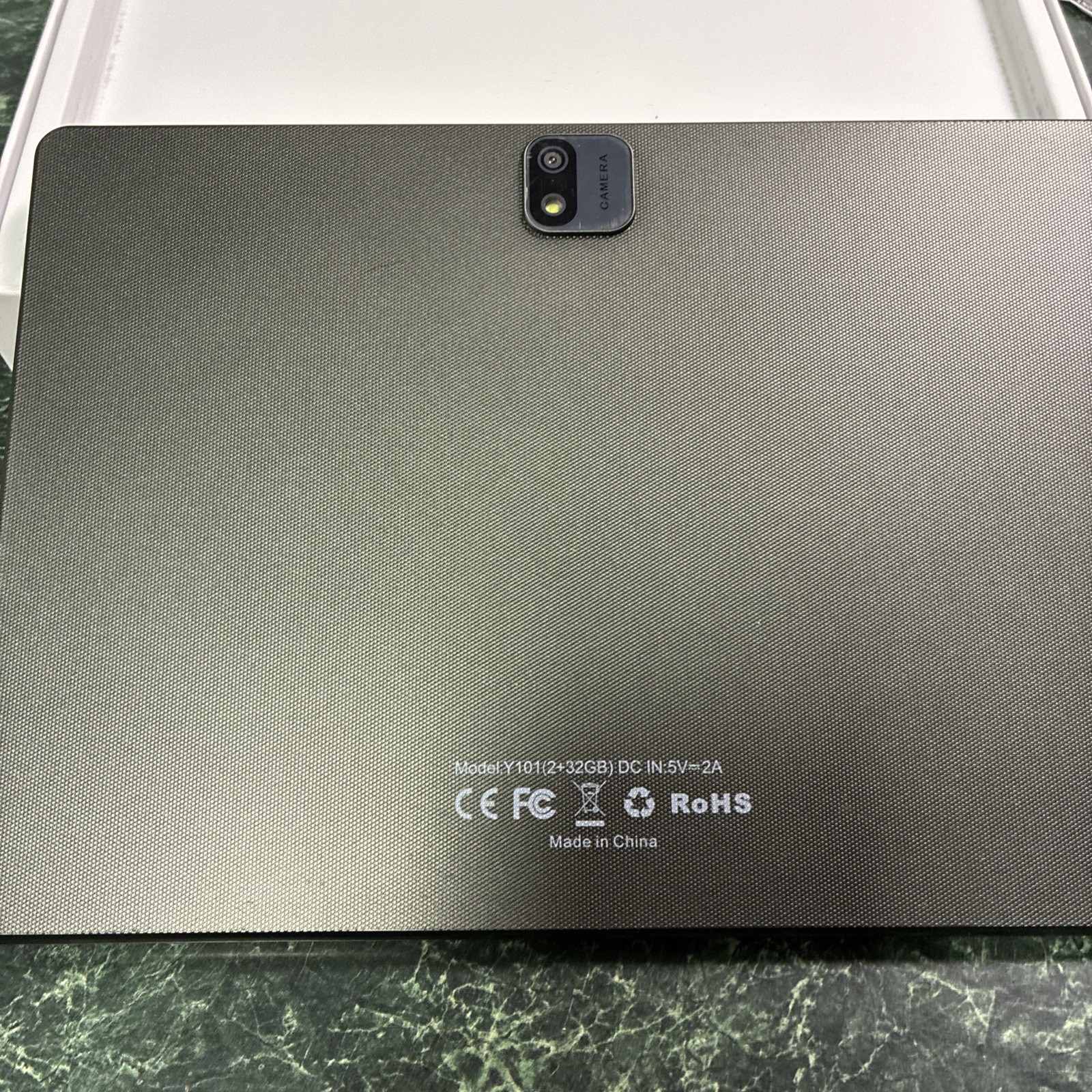 Yobanse Tablet Model Y101 (2GB+32GB) Wi-Fi 10.1” inch Touchscreen Screen Scratch