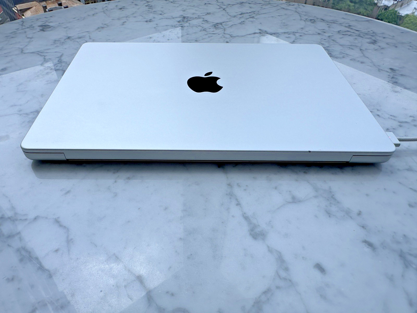 Apple MacBook Pro 14″ Silver, 32GB RAM, 1TB SSD, 8-Core M1 Pro, 14-Core GPU