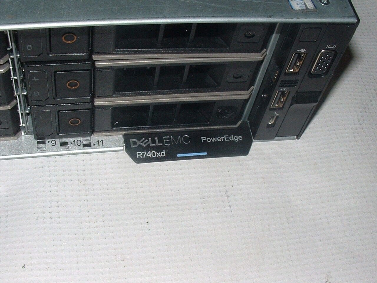 Dell PowerEdge R740xd 12LFF 2x Gold 6148 2.4GHz 128gb H730p 12x Trays 2x 1100w