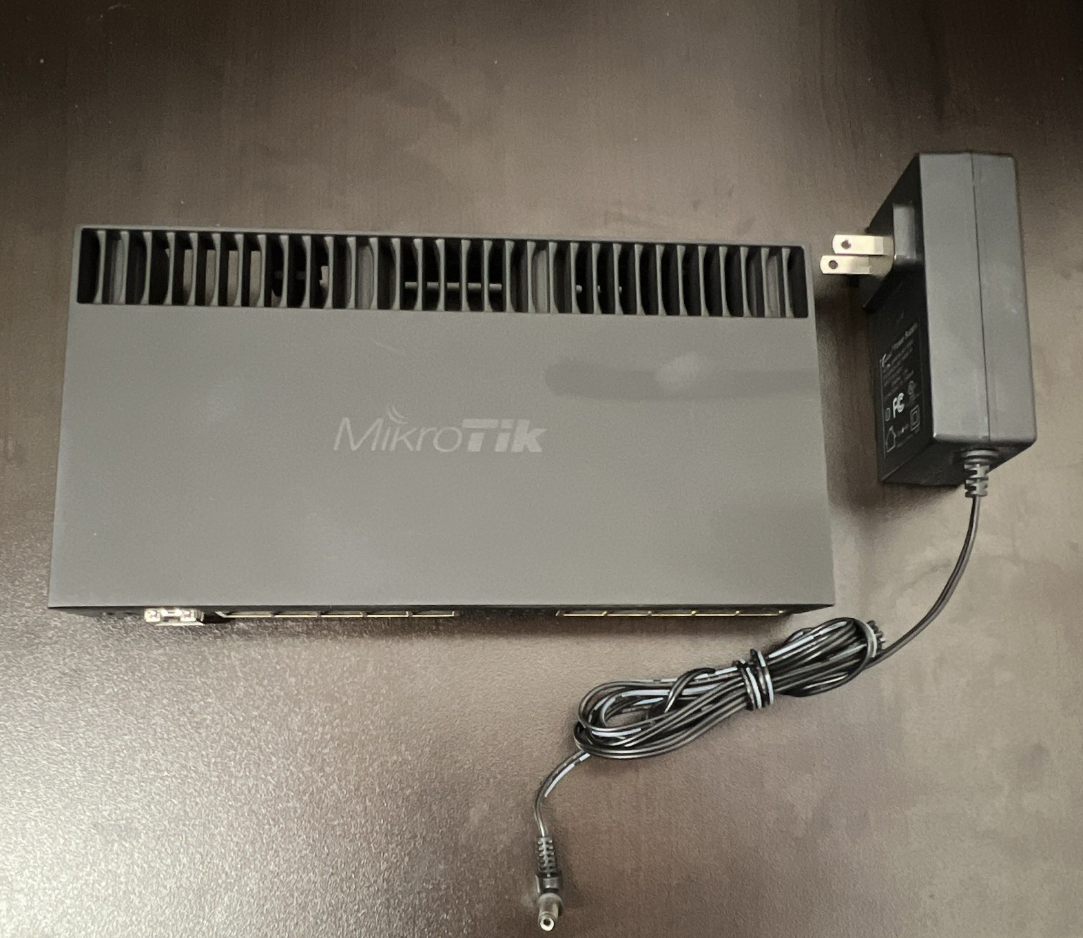 MikroTik RB4011iGS+RM Wired Router 10 LAN Ports SFP+ Up to 10Gbps w/Adapter