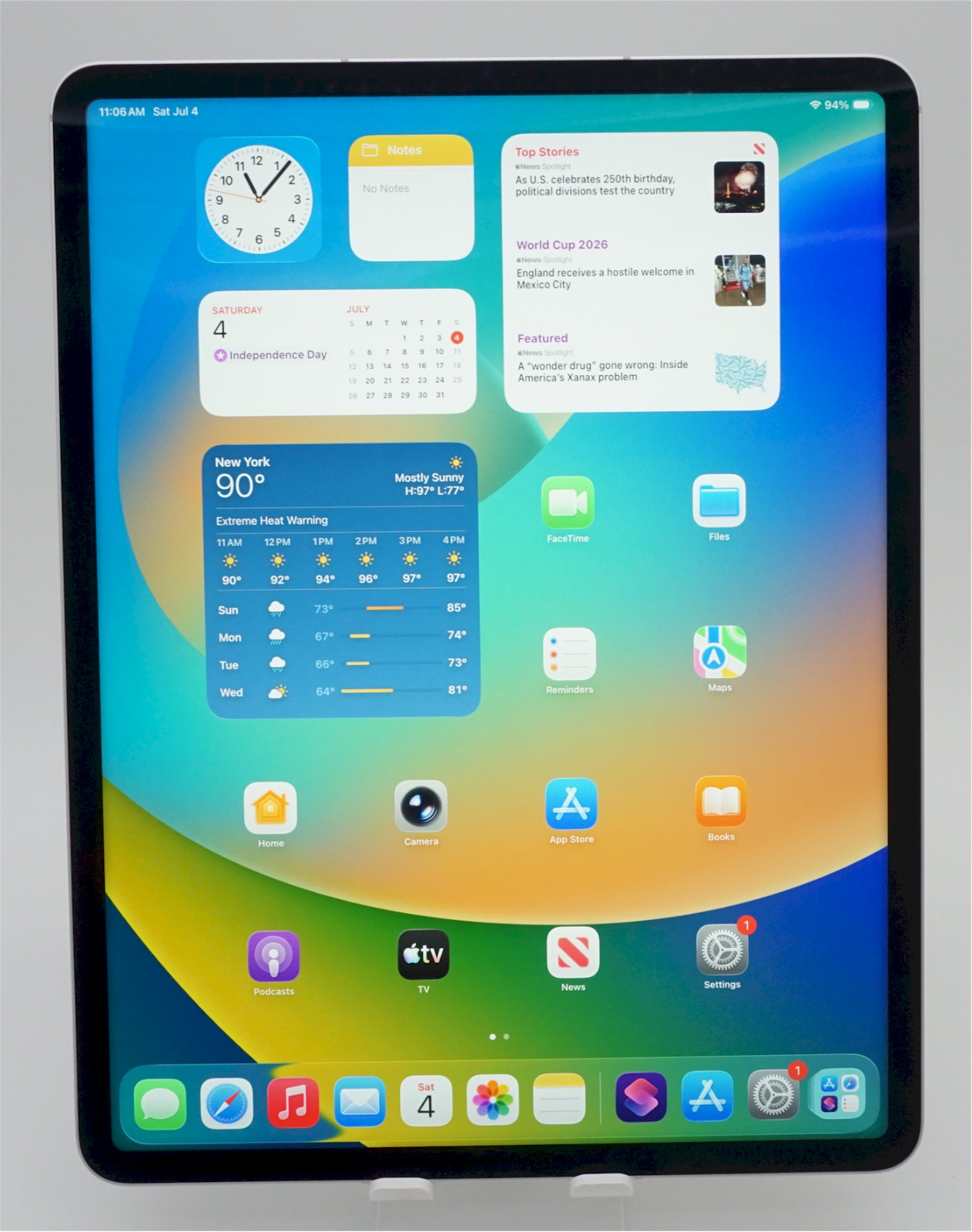 Apple iPad Pro 12.9″ Silver (5th gen) A2379 512GB Wi-Fi + 5G – Excellent