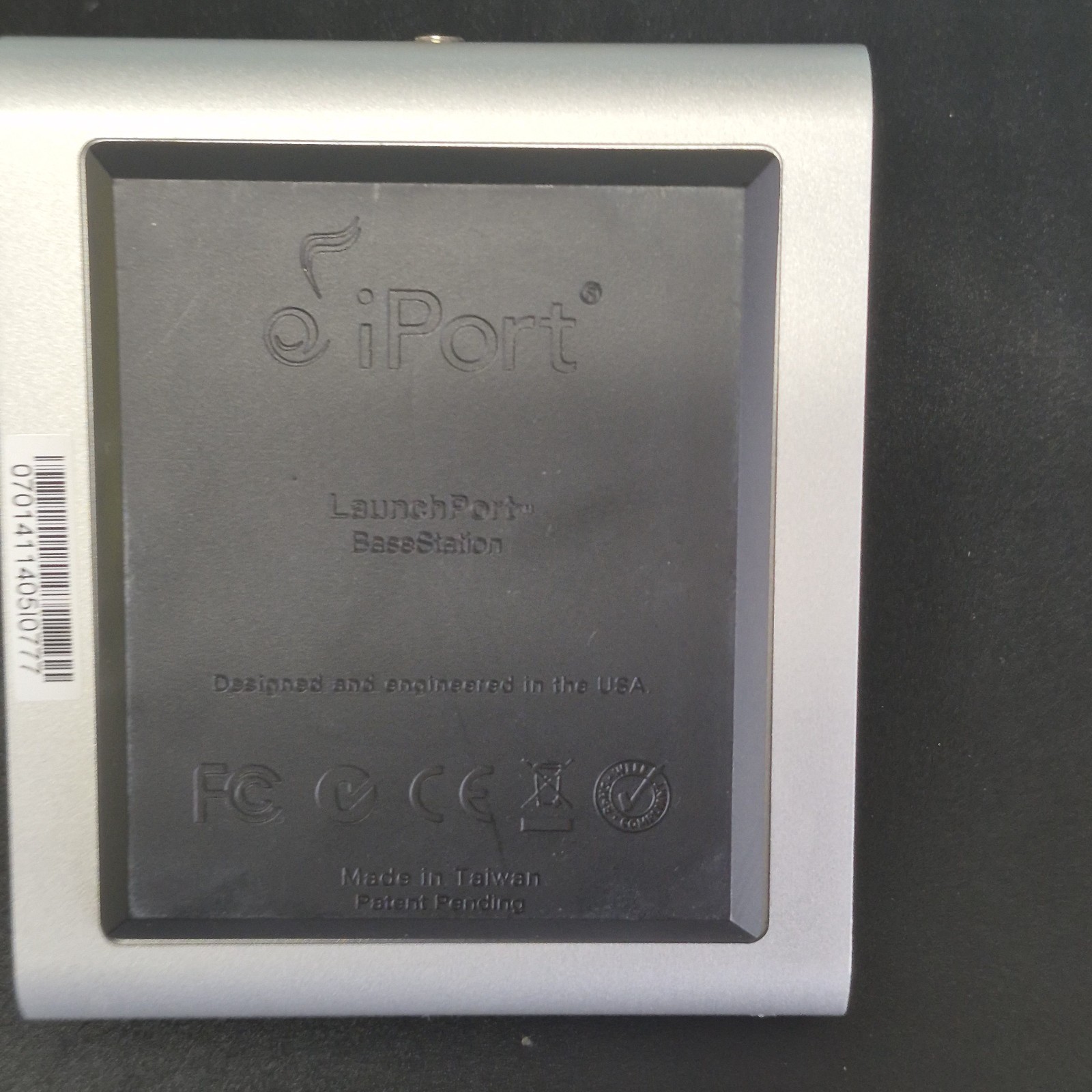 iPort 70141 Launchport Basestation for iPad Silver W/AC*