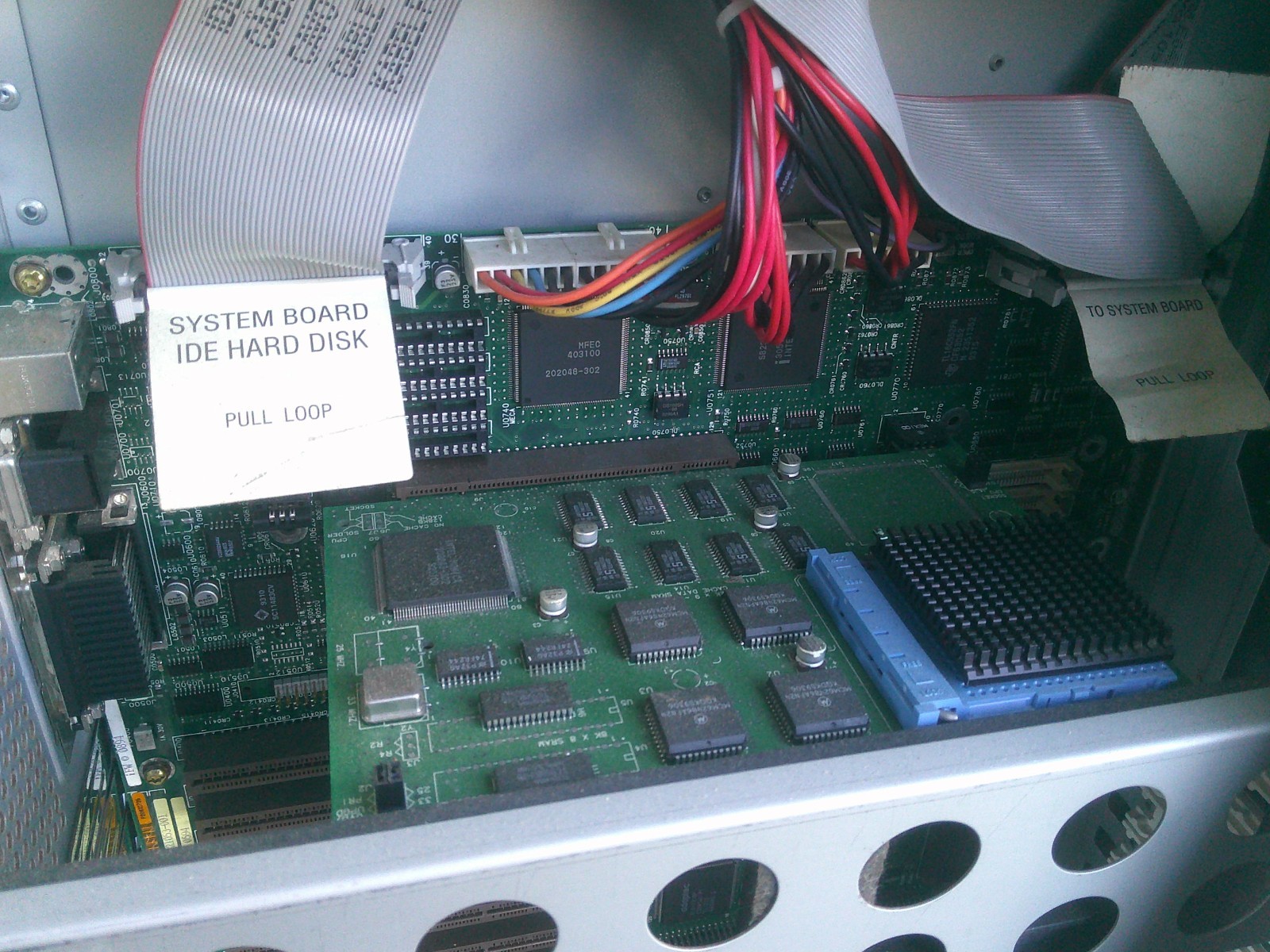 HP D2187 Netserver 4d/66LM 486 66MHz Server with Drive