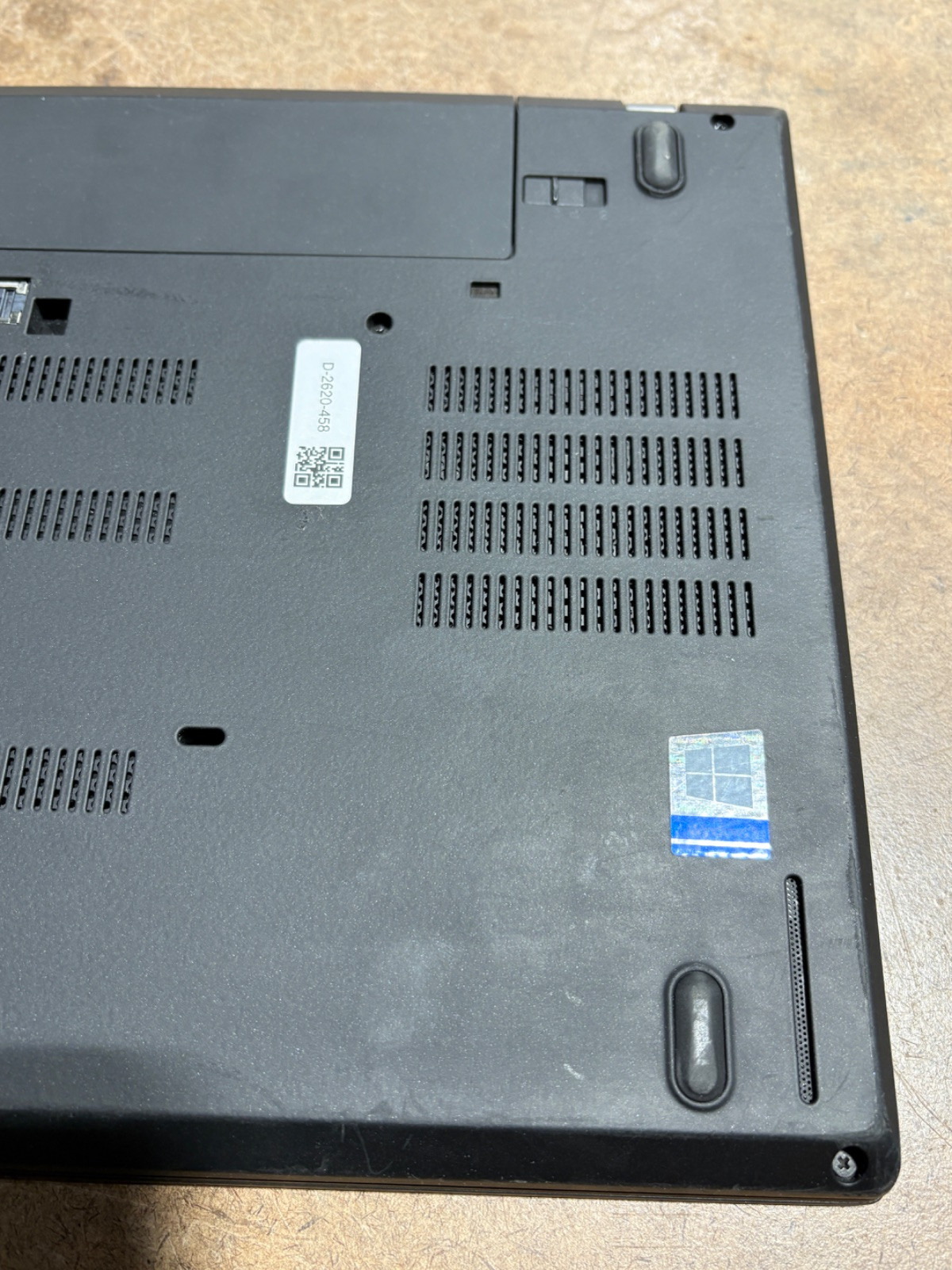 Lenovo ThinkPad T470 14″ FHD i5-6200U 8GB RAM 256GB SSD No OS No Charger