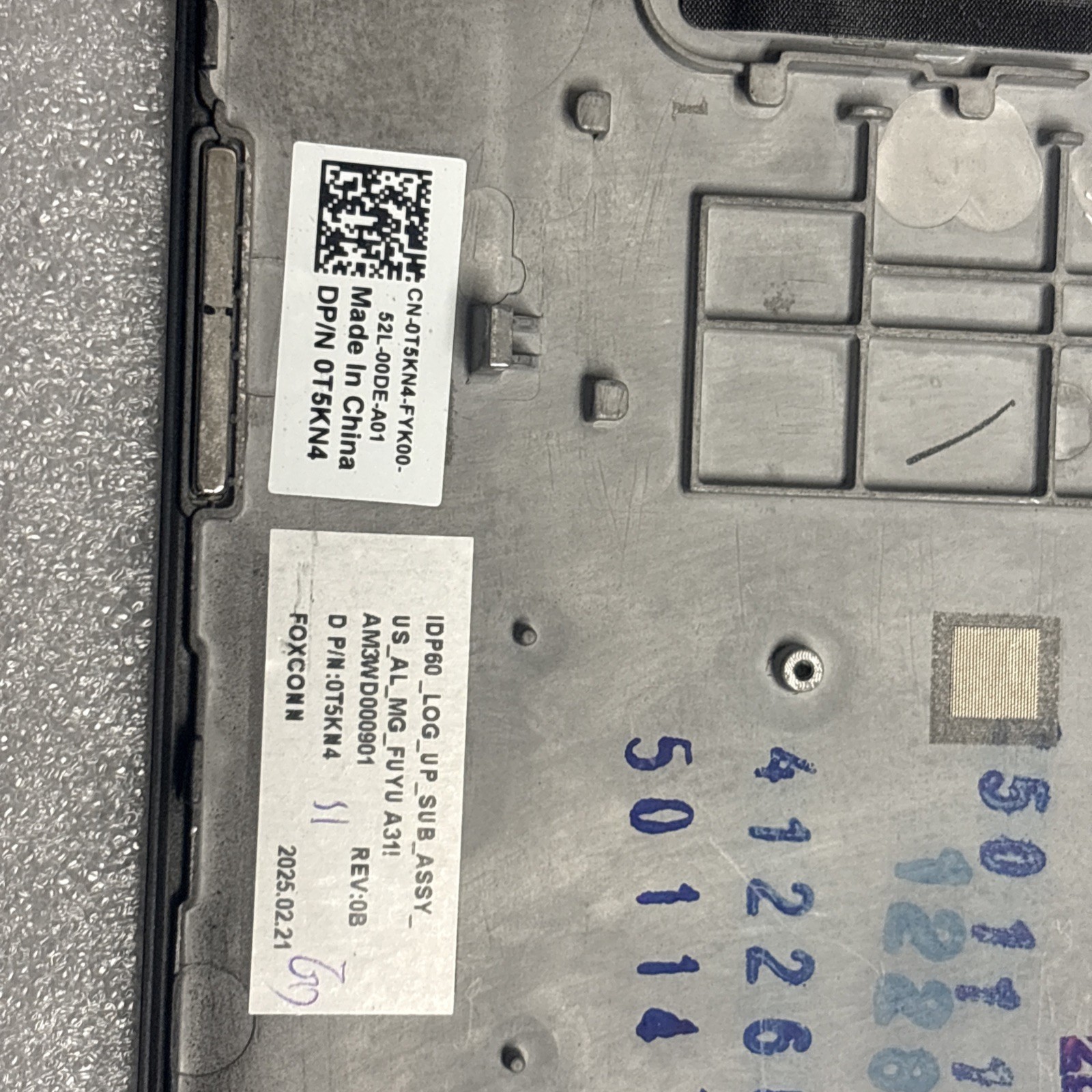 Dell Alienware X16 R1/R2 Palmrest & US ENG RGB Bcl Mechanical Kbd T5KN4 M70