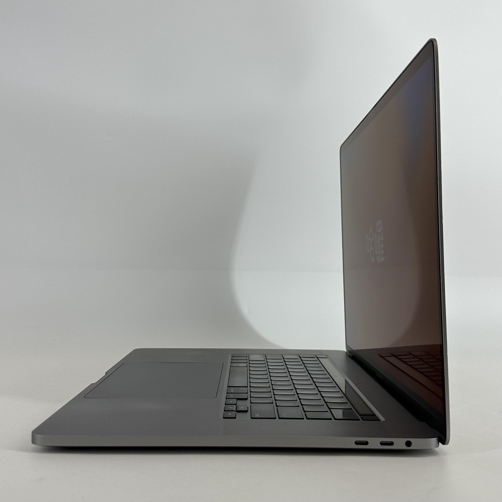 MacBook Pro 16 Touch Bar Space Gray 2019 2.6GHz i7 32GB 1TB AMD Radeon Pro 5500M