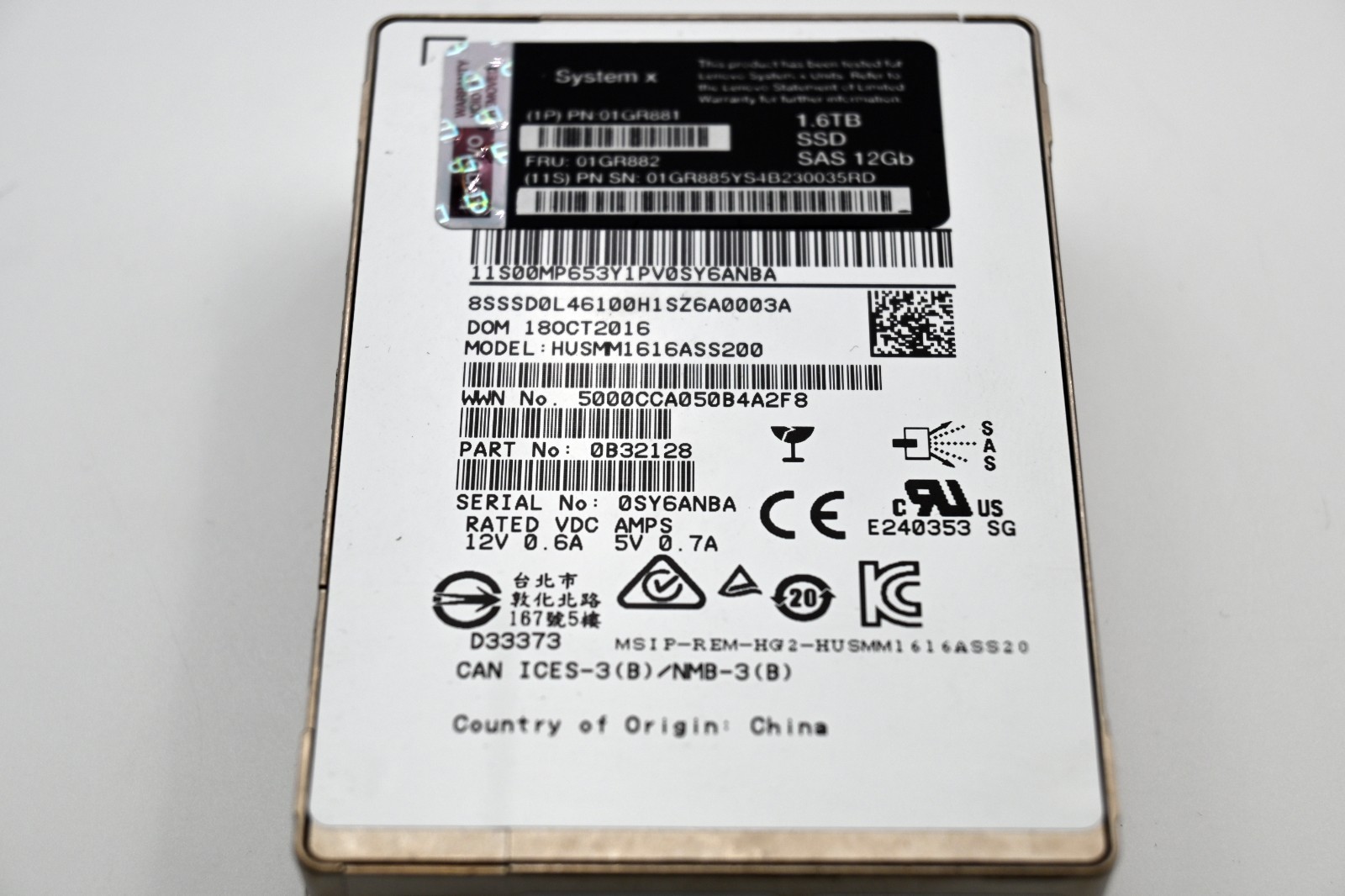 Lenovo SystemX 1.6TB Write Intensive 2.5″ SAS 12Gb SSD 01GR881 HUSMM1616ASS200