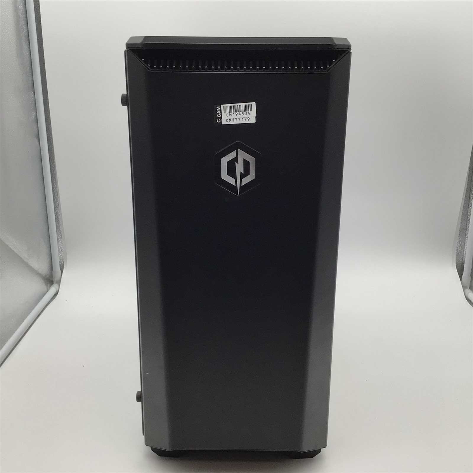 CyberPower Custom PC AMD Ryzen 7 1800X/16GB/2TB NVMe Radeon RX VEGA 64 SILVER 8G