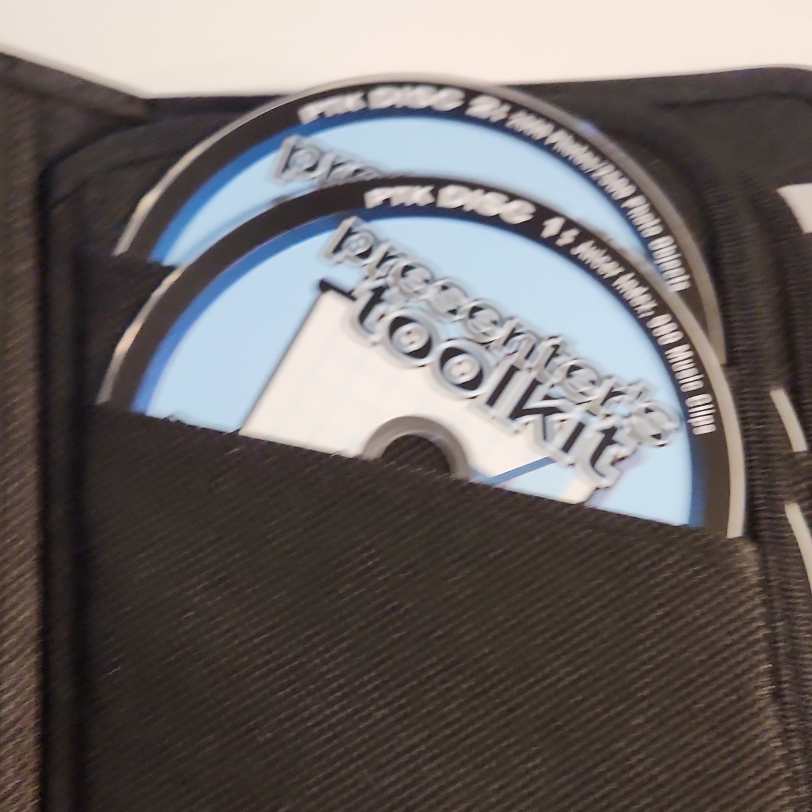 Digital Juice Presenter’s Tool Kit CD Set for Windows w/ User’s Guide & Zip Case