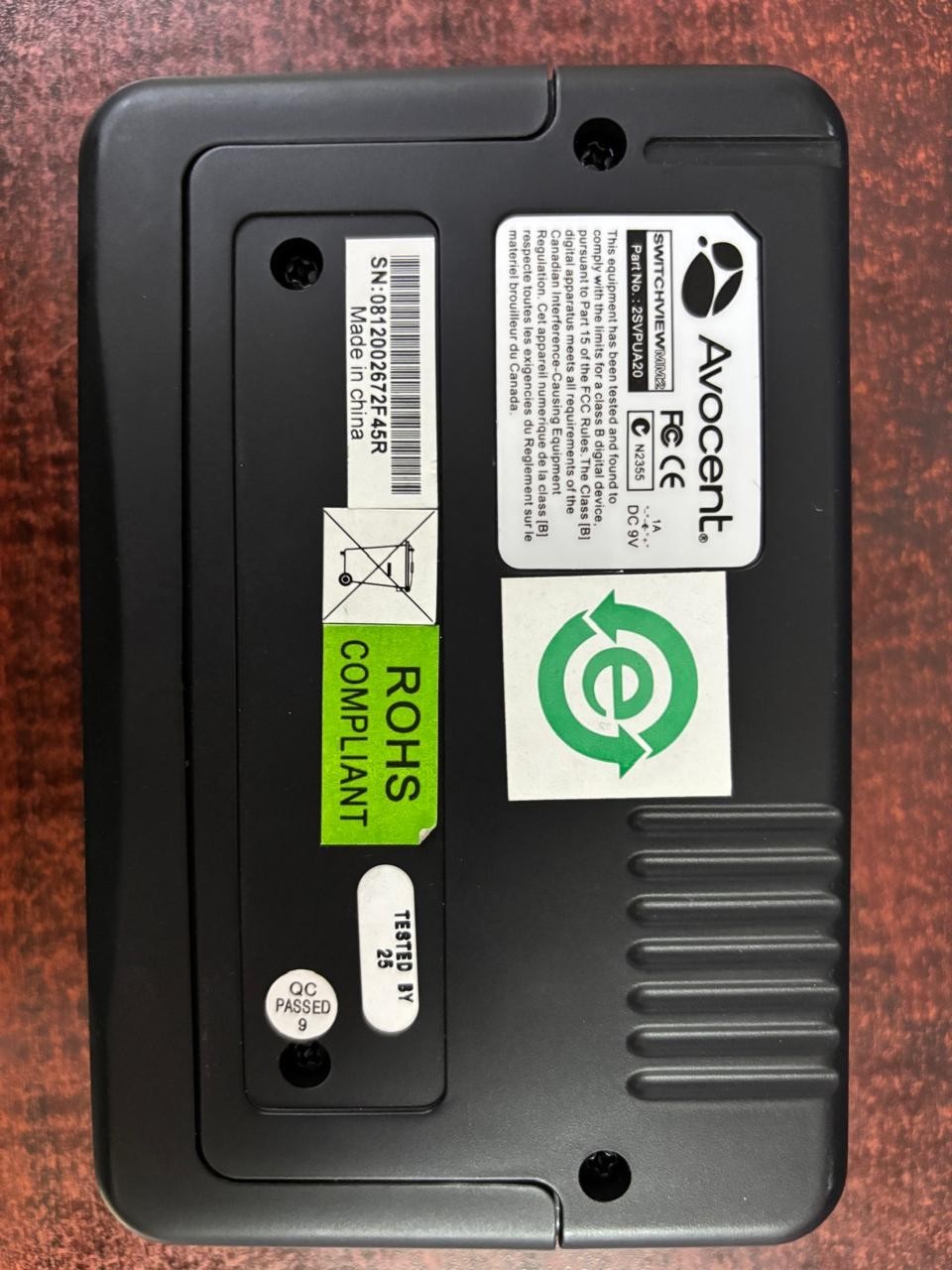AVOCENT 2SVPUA20 SWITCHVIEW MM2 KVM 2-Port PS/2 2.0 USB with charger