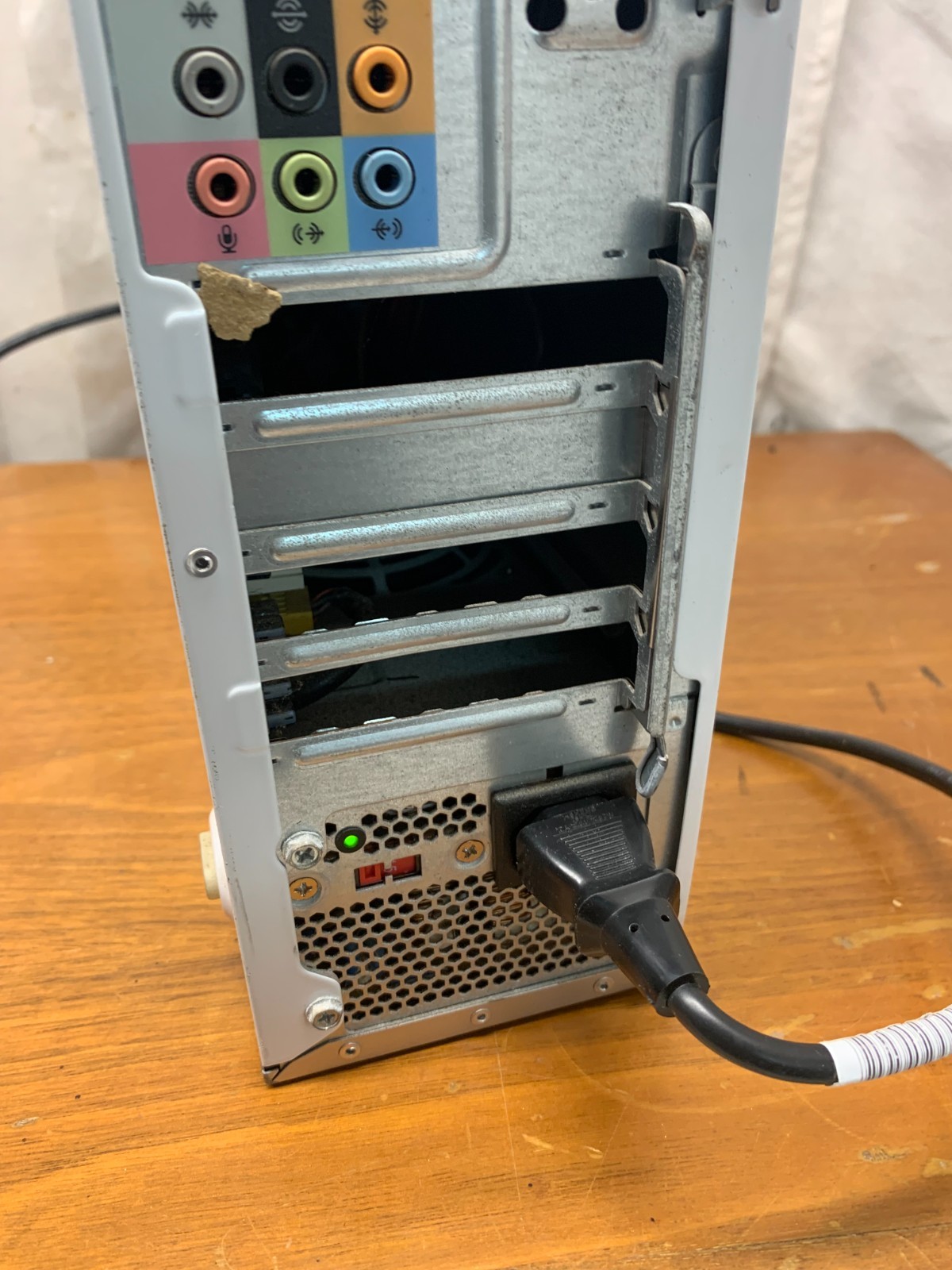Dell Inspiron D530S Desktop Tower Computer Powers On