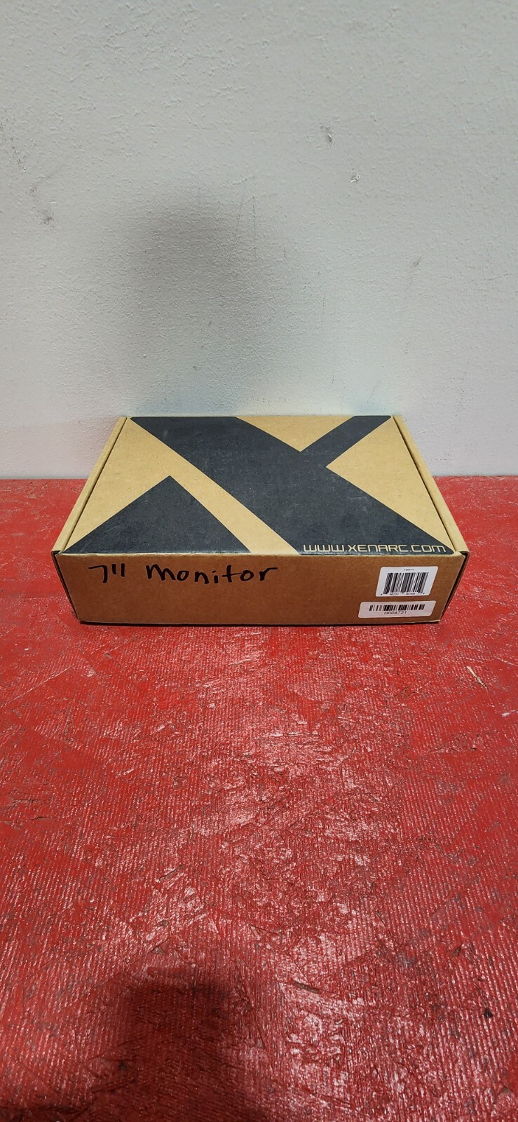 XENARC 7 inch VGA & AV LCD Small Monitor 705YV