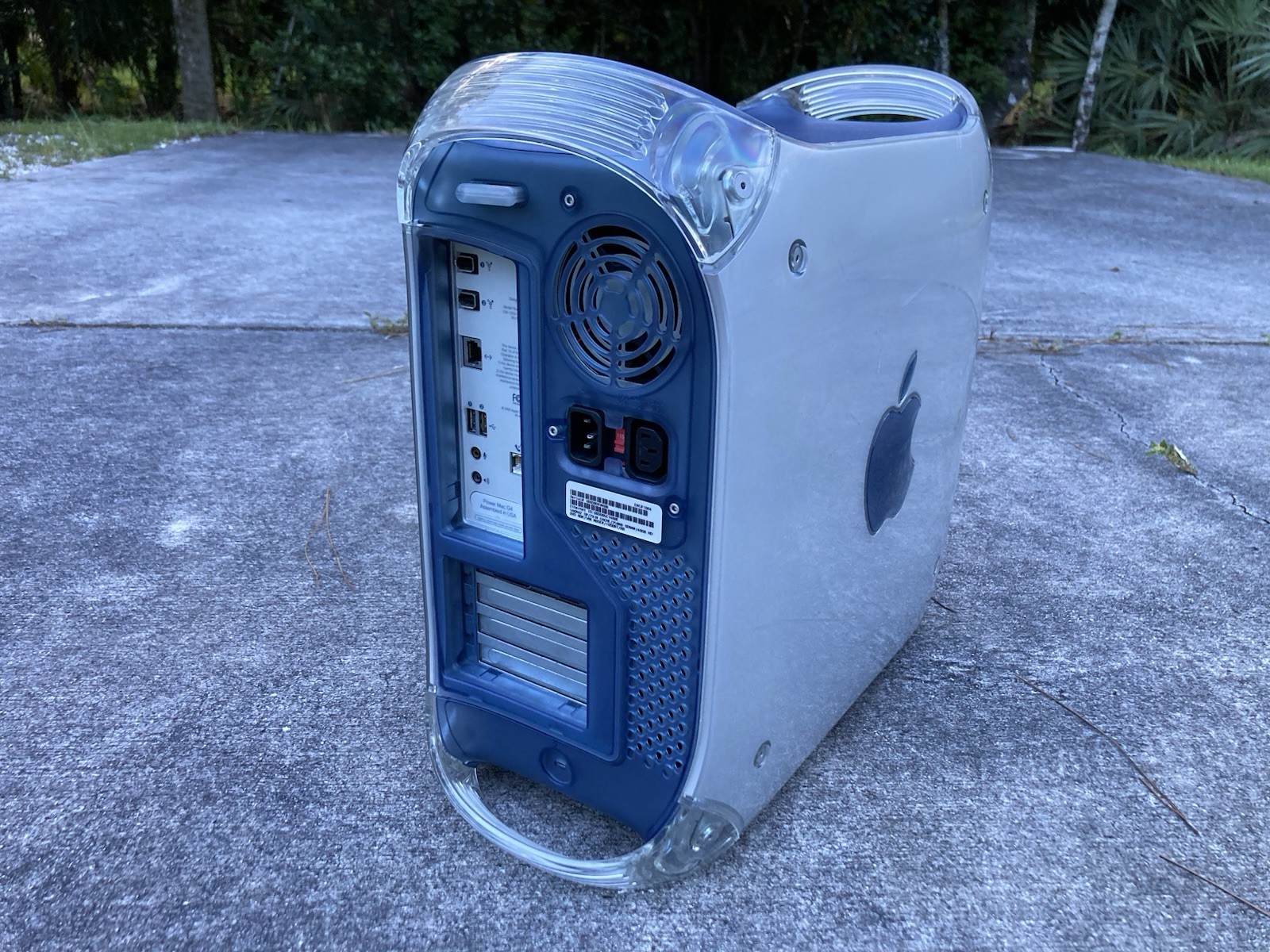 Power Mac G4 M5183 Dual 500 MHz, ATI Rage 128 Pro, Pro Keyboard M7803, OS X 10.2