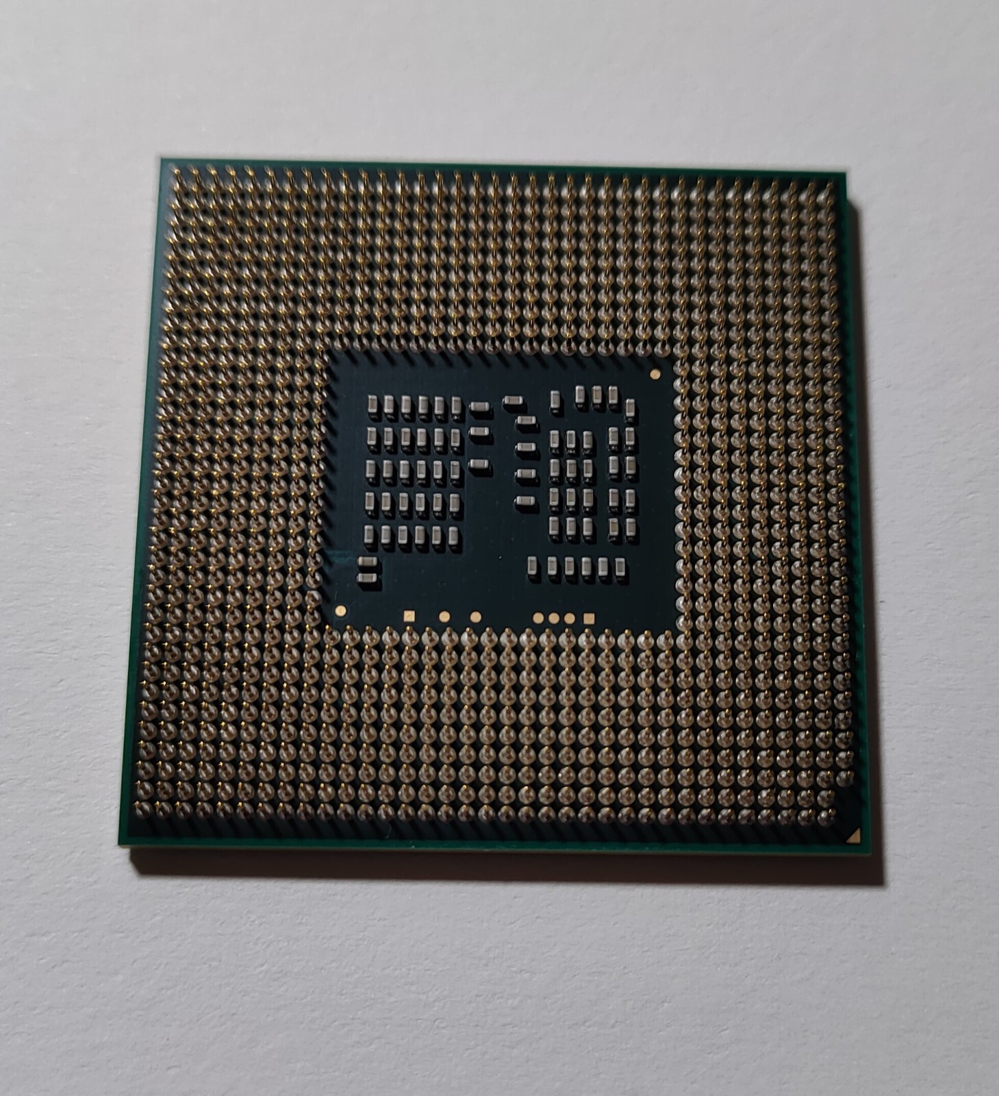 Intel Core i3-370M 2.40Ghz, SLBUK