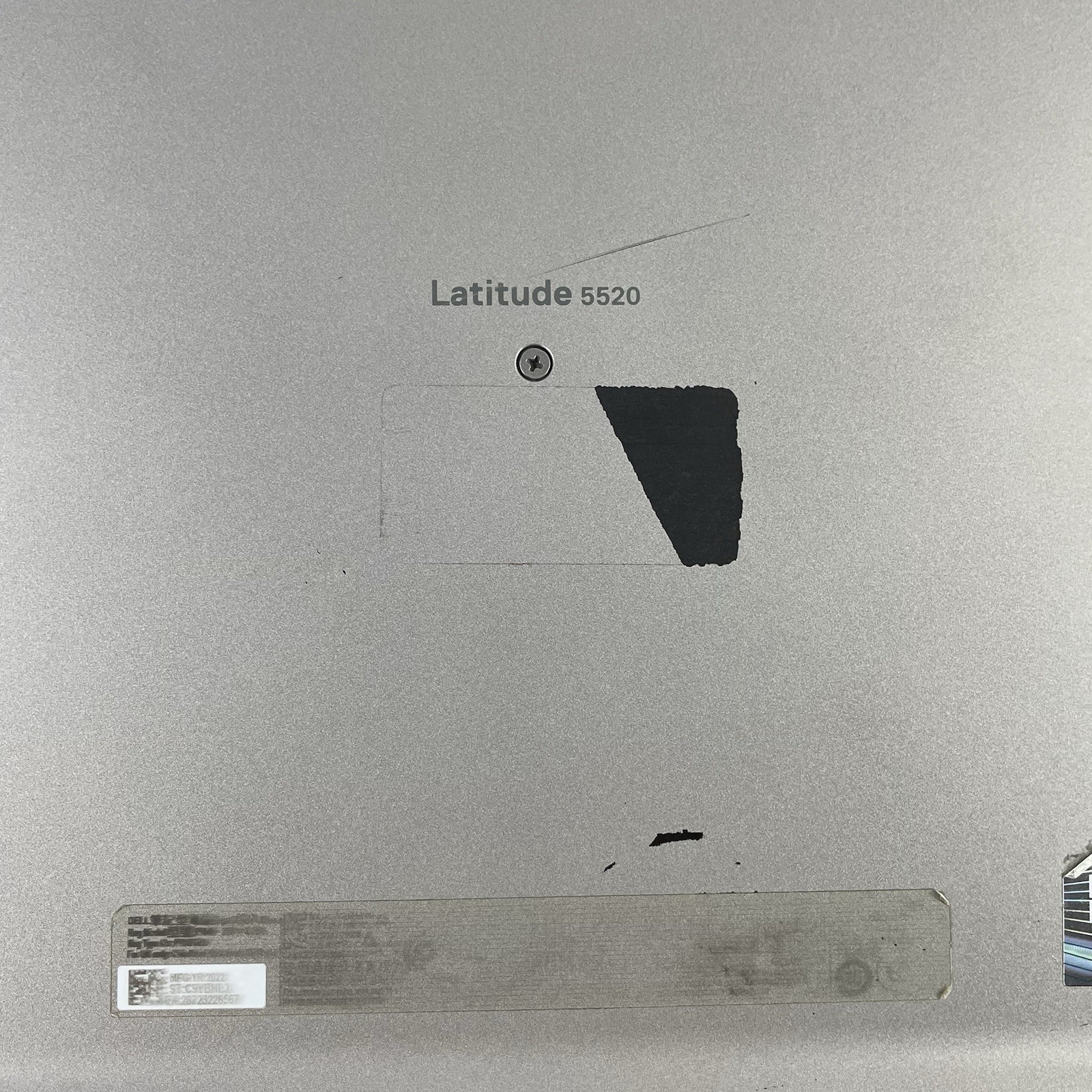 Dell Latitude 5520 15.6″ i5-1135G7 2.40 GHz 8 GB RAM No SSD No OS No Batt Worn