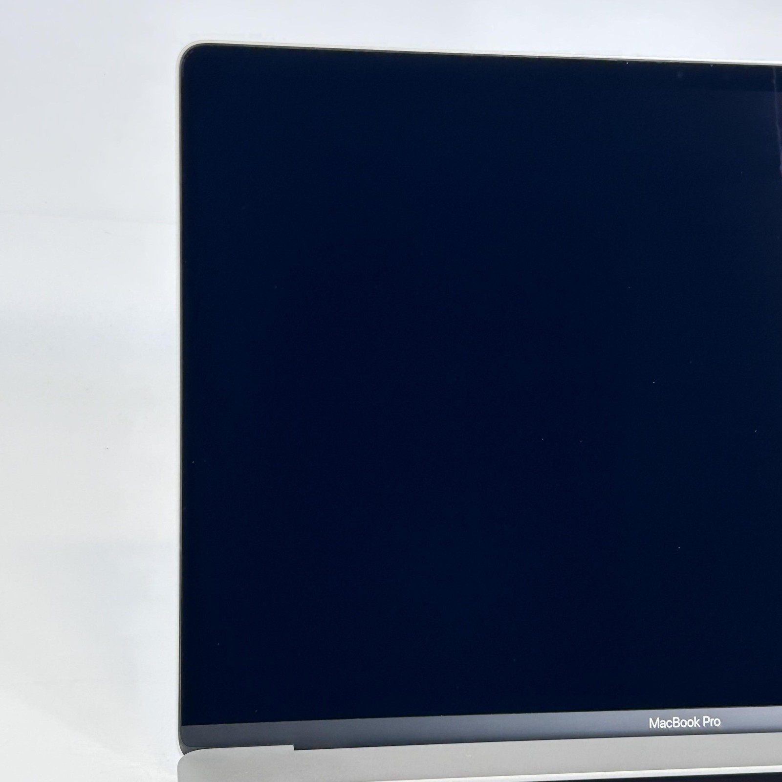 MacBook Pro 16 Touch Bar Silver 2019 2.3GHz i9 32GB 1TB SSD AMD Radeon Pro 5500M