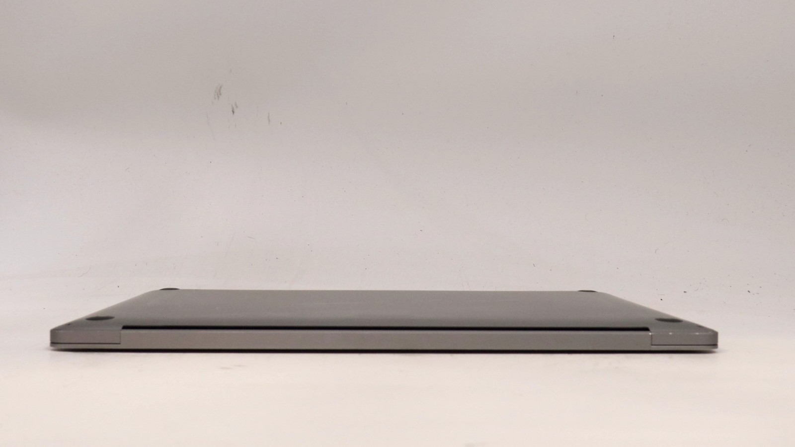 Apple Macbook Pro 16″ i9-9980HK 64GB 1TB – Good