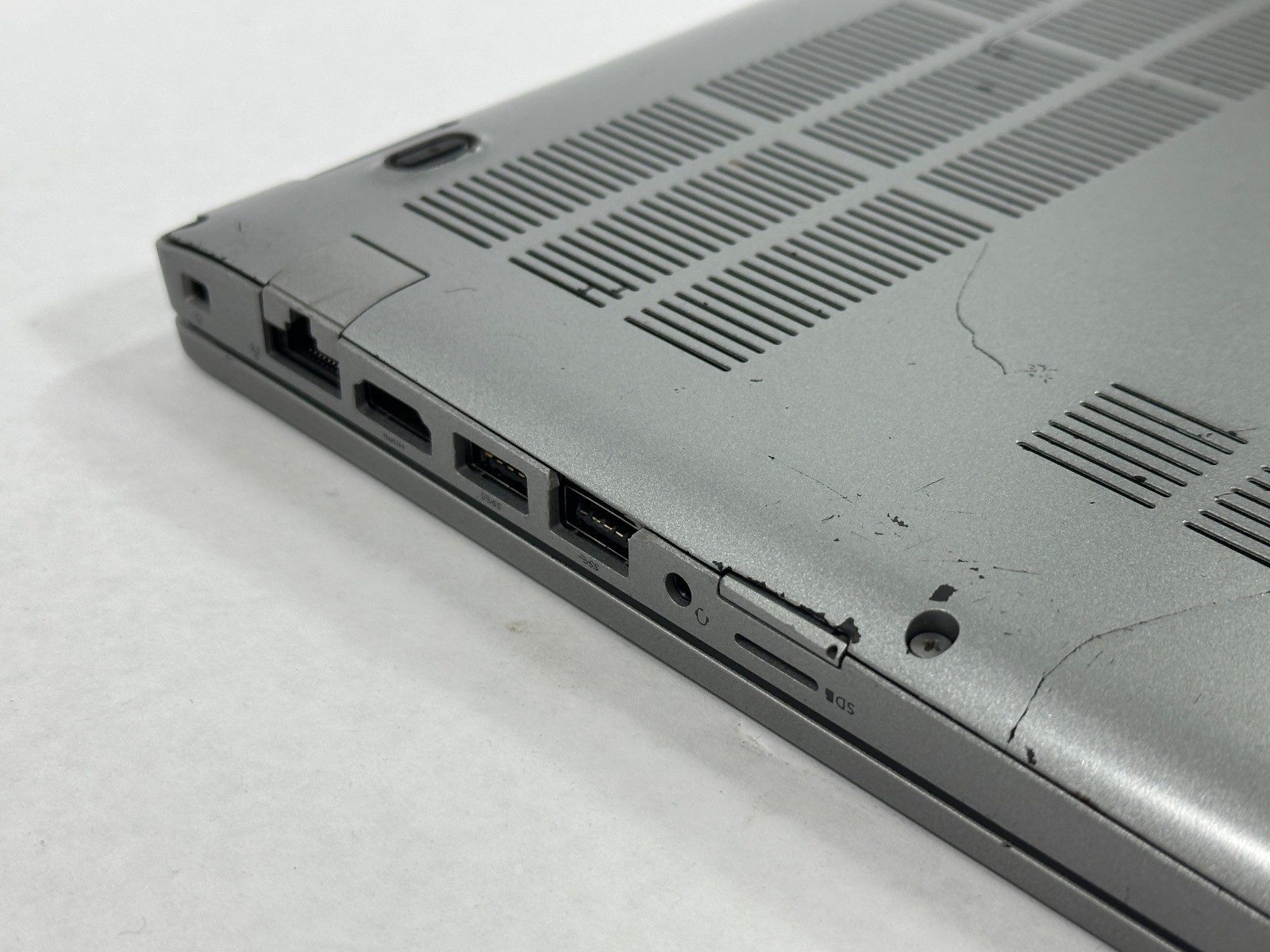 Dell Latitude 3410 14″Intel Core i5-10210U 256GB SSD 16GB RAM Win 11P – Worn