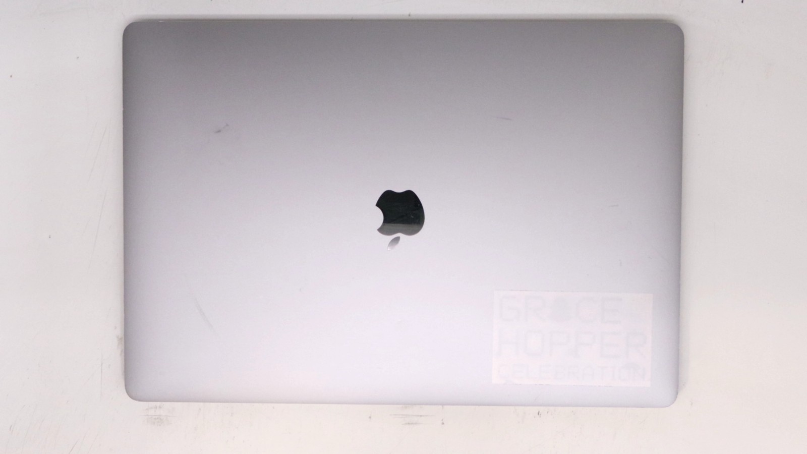Apple Macbook Pro 16″ i9-9980HK 64GB 1TB – Good