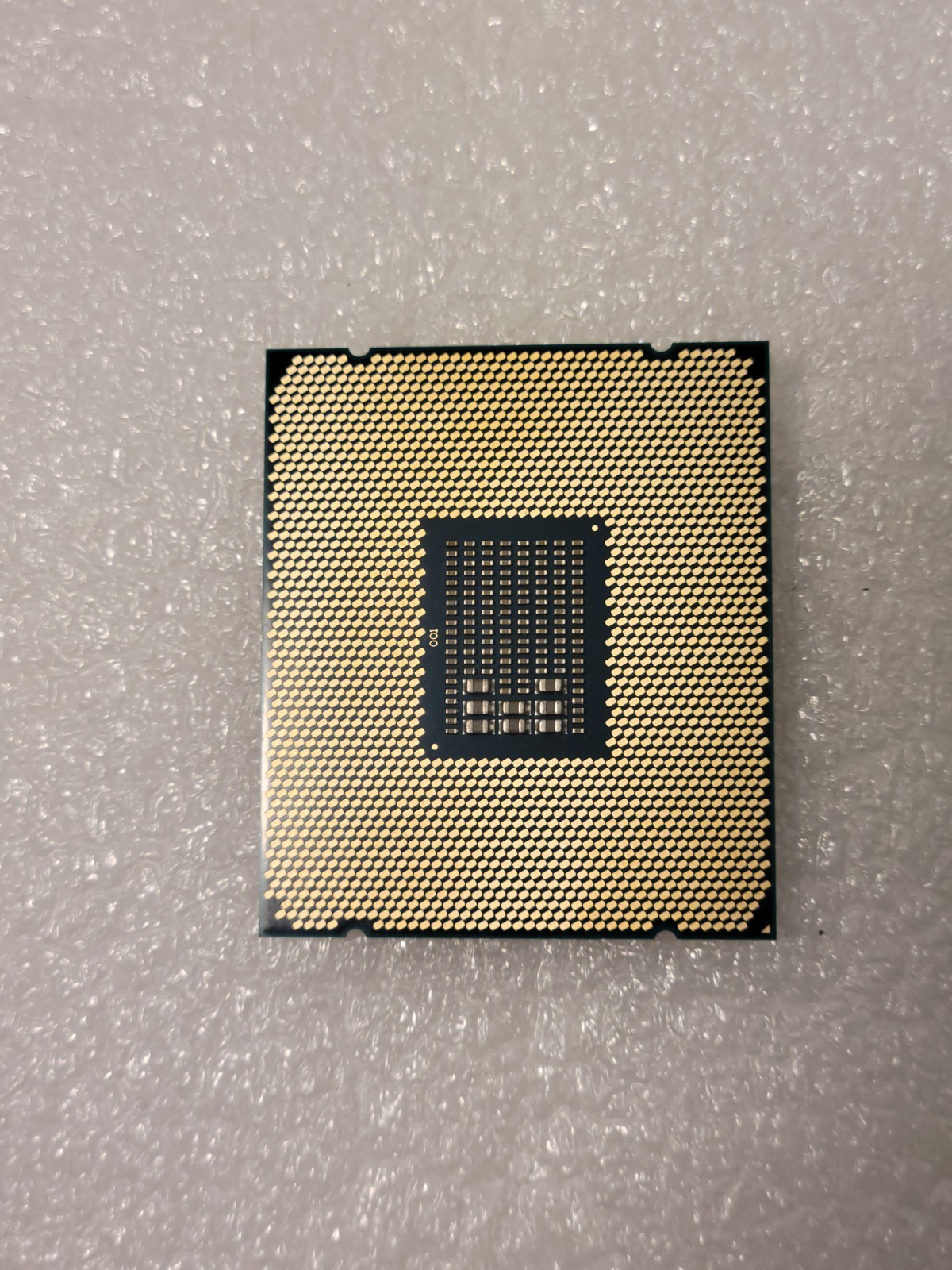 Intel Xeon E5-2667 V4 3.20GHz 8-Core 25MB LGA 2011-3 CPU SR2P5