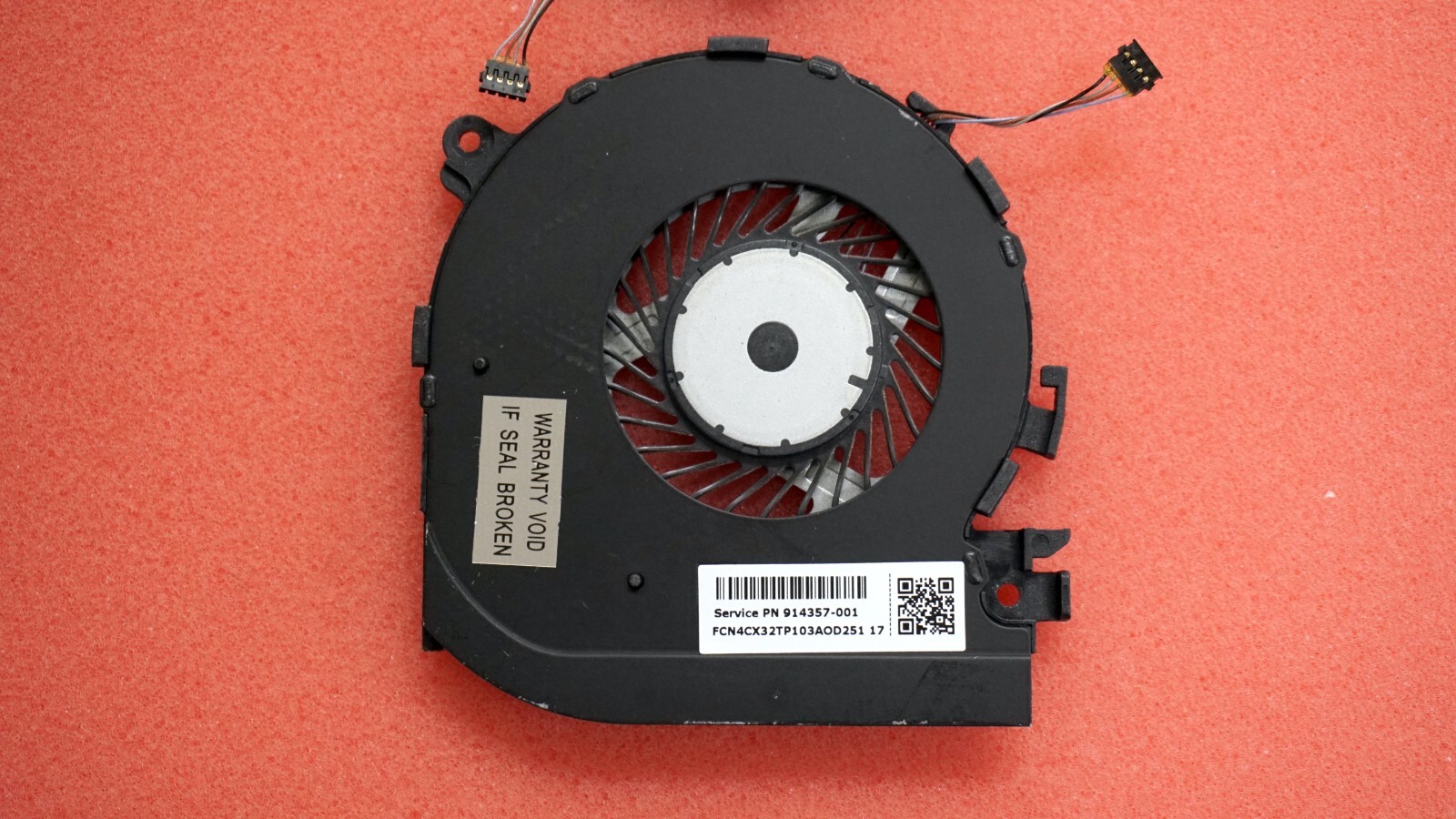 Genuine HP 15″ Spectre X360 15-BL CPU Cooling Fan 914357-001 914358-001 (V