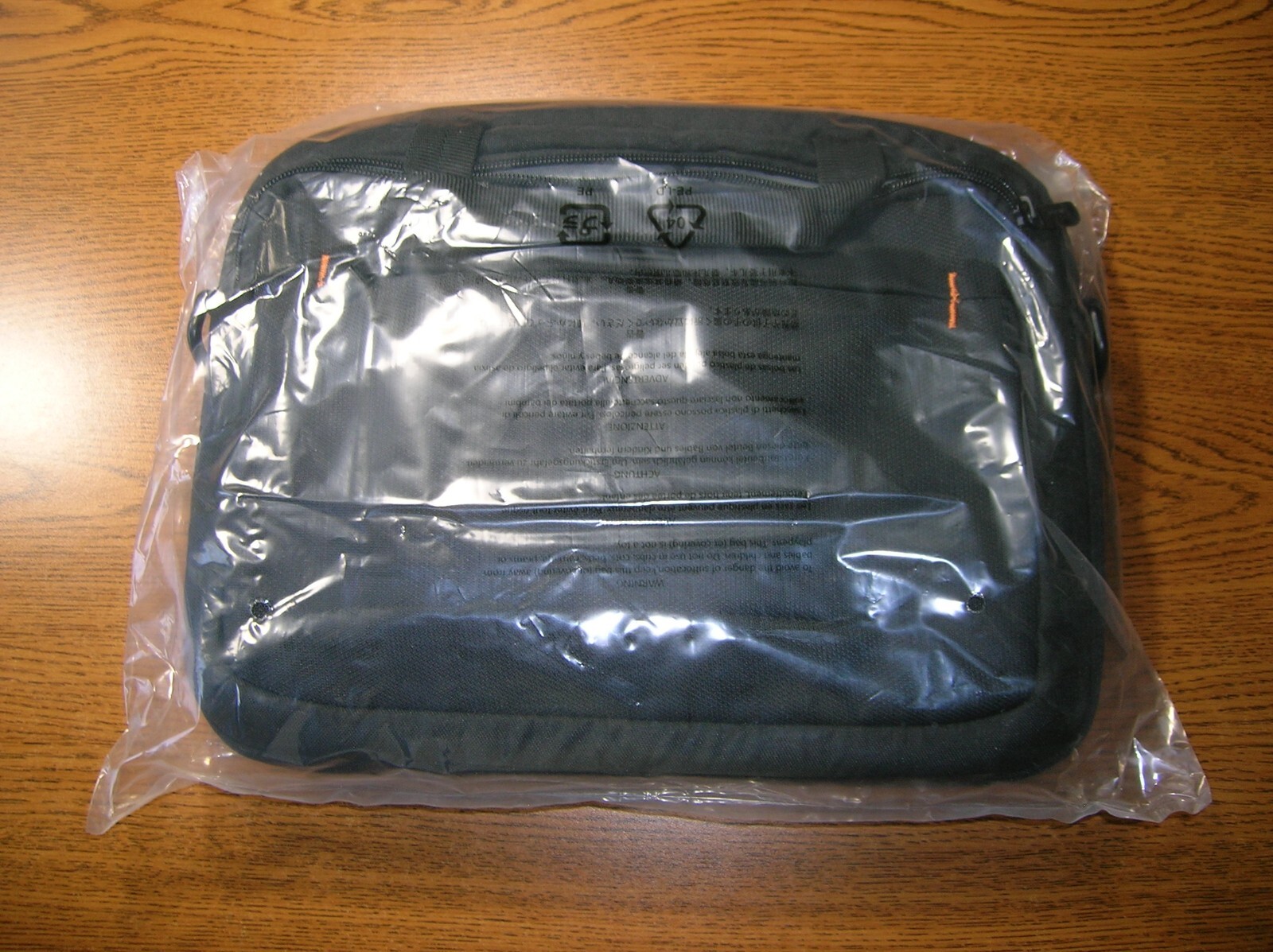 Amazon Basics Black 11.6 Inch Laptop and Tablet Carrying Case- Open Box