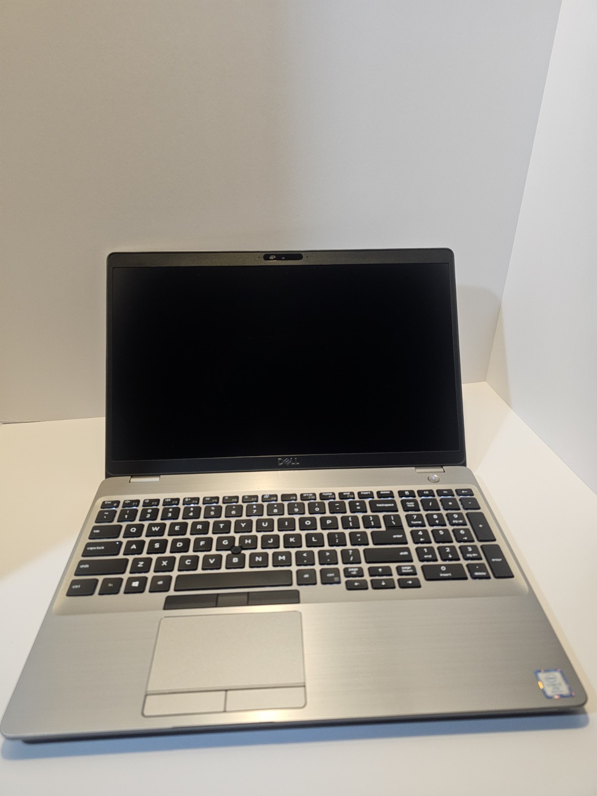 Dell Precision 3541 Intel Core i7-9850H 16GB RAM 1TB SSD 15.6″ Win11 Pro Laptop