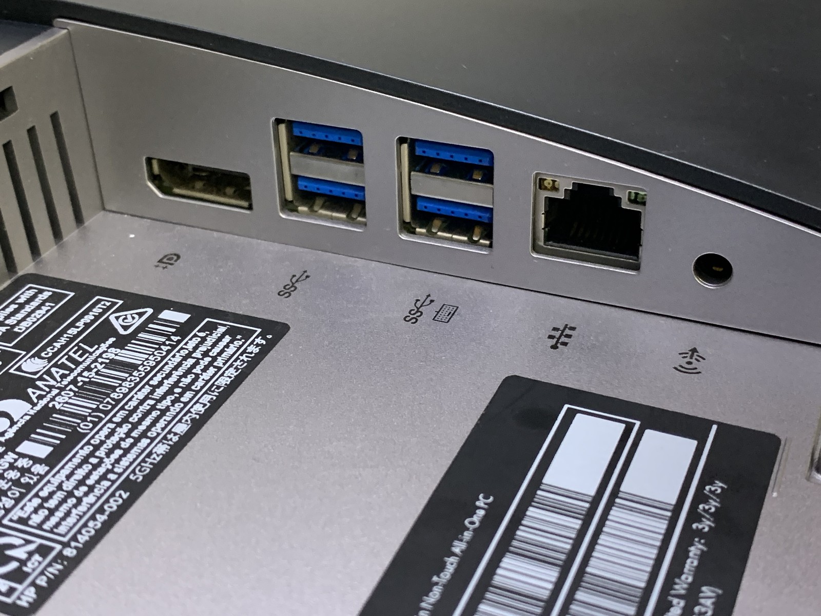 HP EliteOne 800 G2 23-in AiO Core i7-6700 3.4GHz 8GB RAM NO HDD NO OS No stand