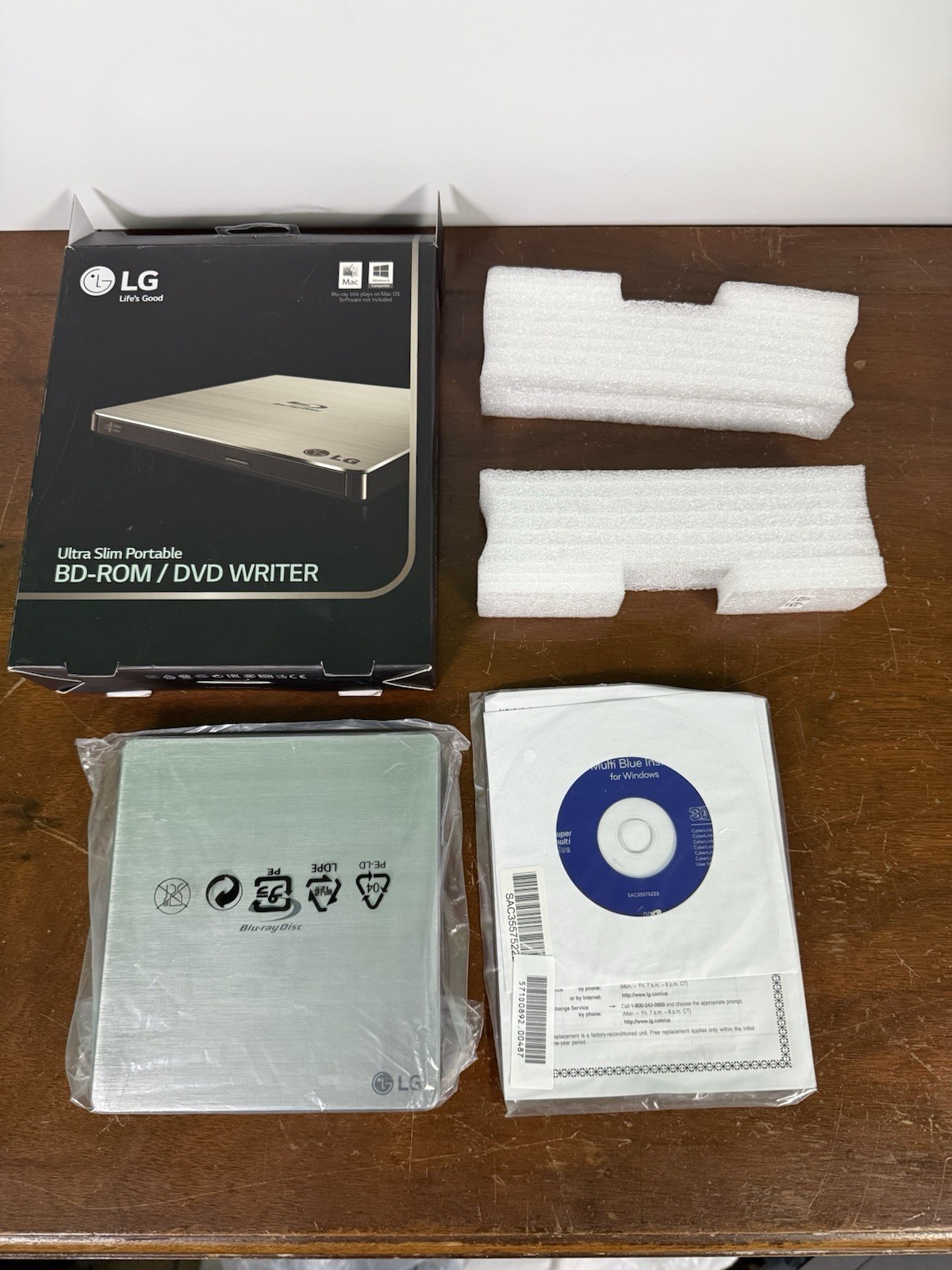 LG CP50NS20 Ultra Slim Portable Blu-ray BD-ROM DVD Writer USB – TESTED Open Box