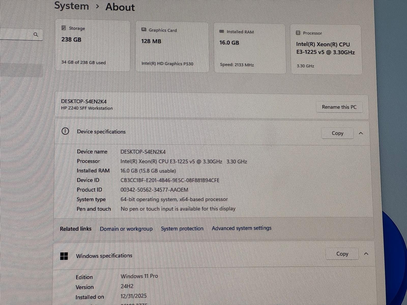 HP Z240 Workstation SFF Intel Xeon E3-1225v5 16GB RAM 256GB SSD