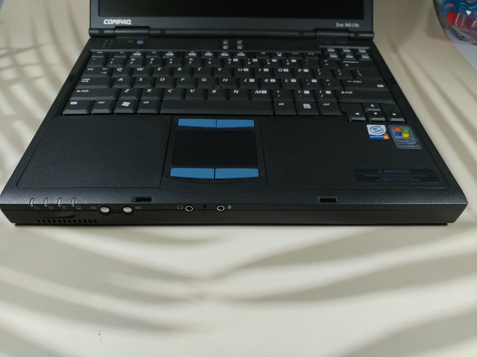 Vintage COMPAQ EVO N610C | PENTIUM 4 1MB RAM 40GB HDD | XP Boot | READ !!!
